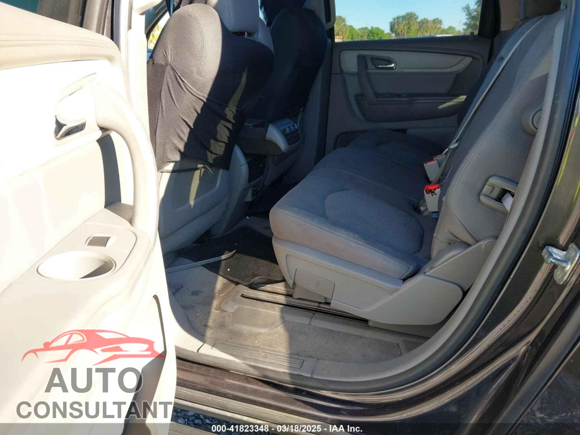 CHEVROLET TRAVERSE 2016 - 1GNKRFED6GJ251663
