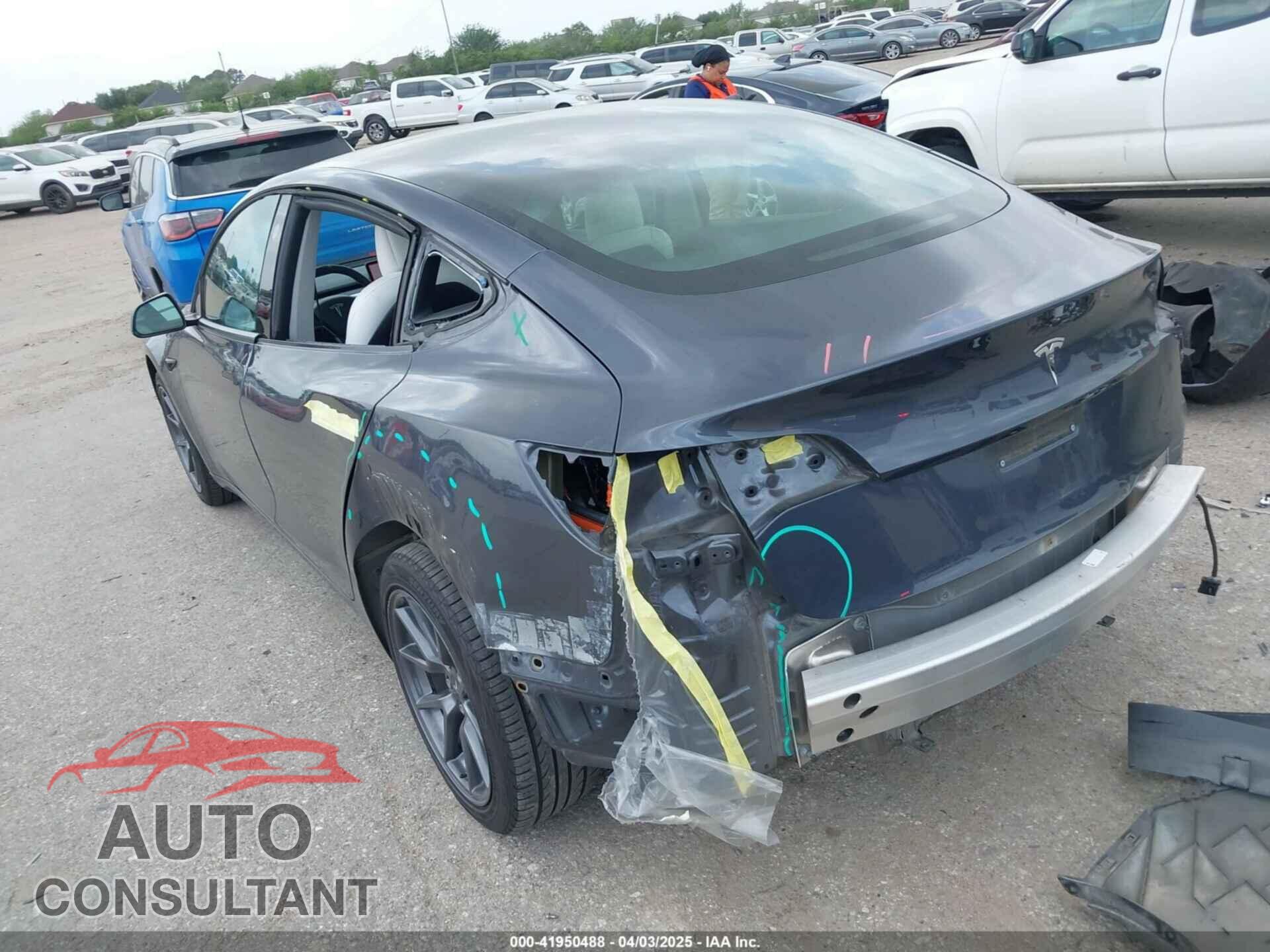 TESLA MODEL 3 2021 - 5YJ3E1EA0MF031987