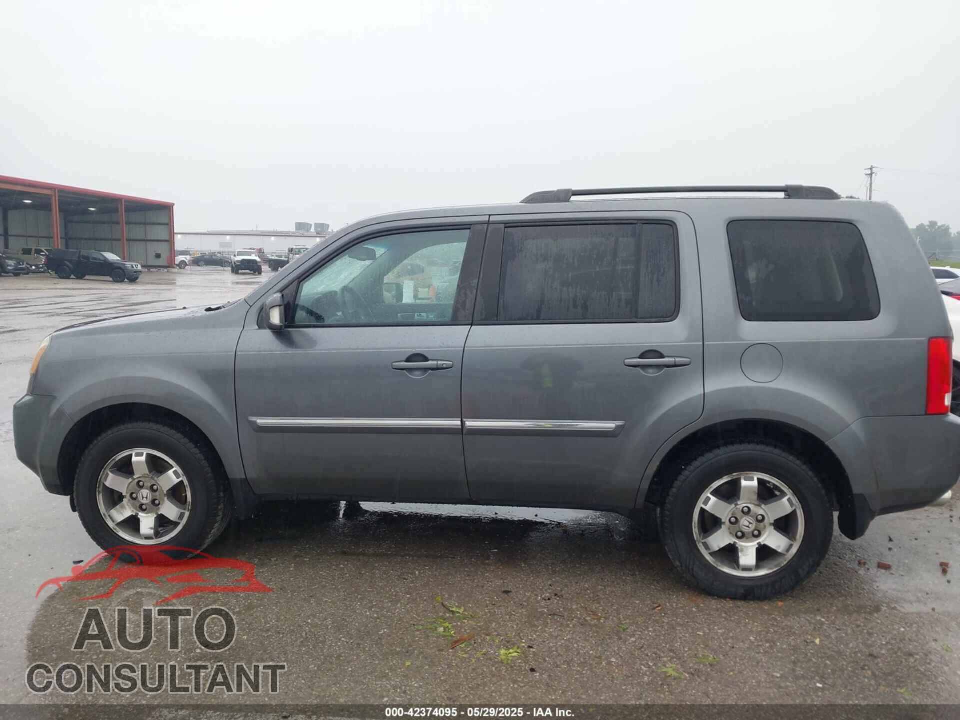 HONDA PILOT 2011 - 5FNYF4H92BB022047
