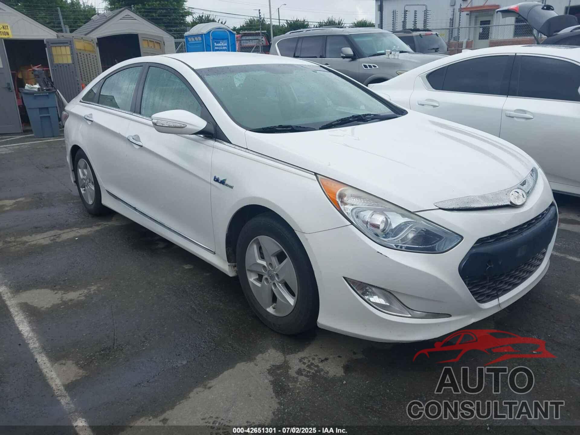 HYUNDAI SONATA HYBRID 2012 - KMHEC4A49CA032414