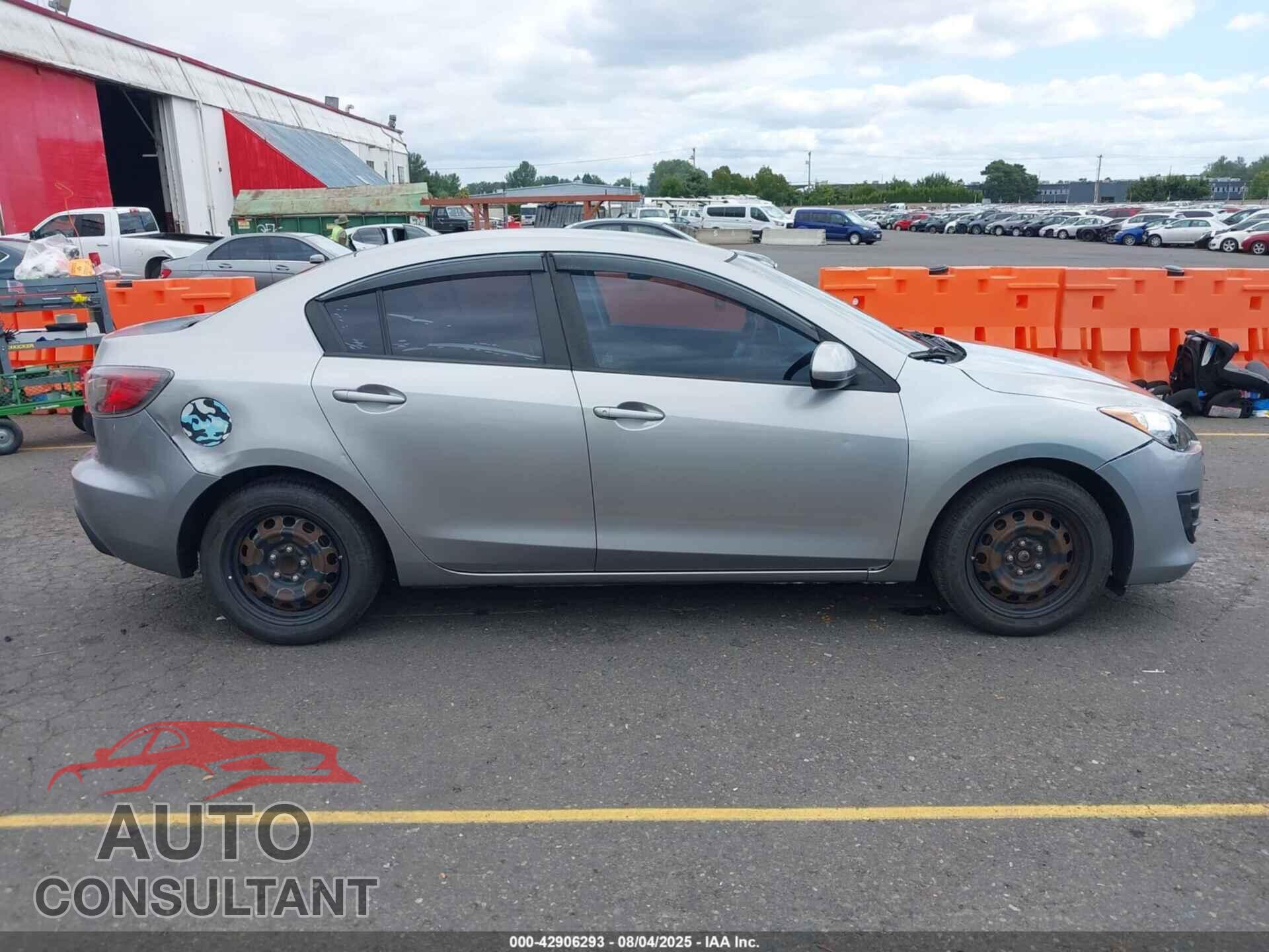 MAZDA MAZDA3 2011 - JM1BL1UG2B1435676