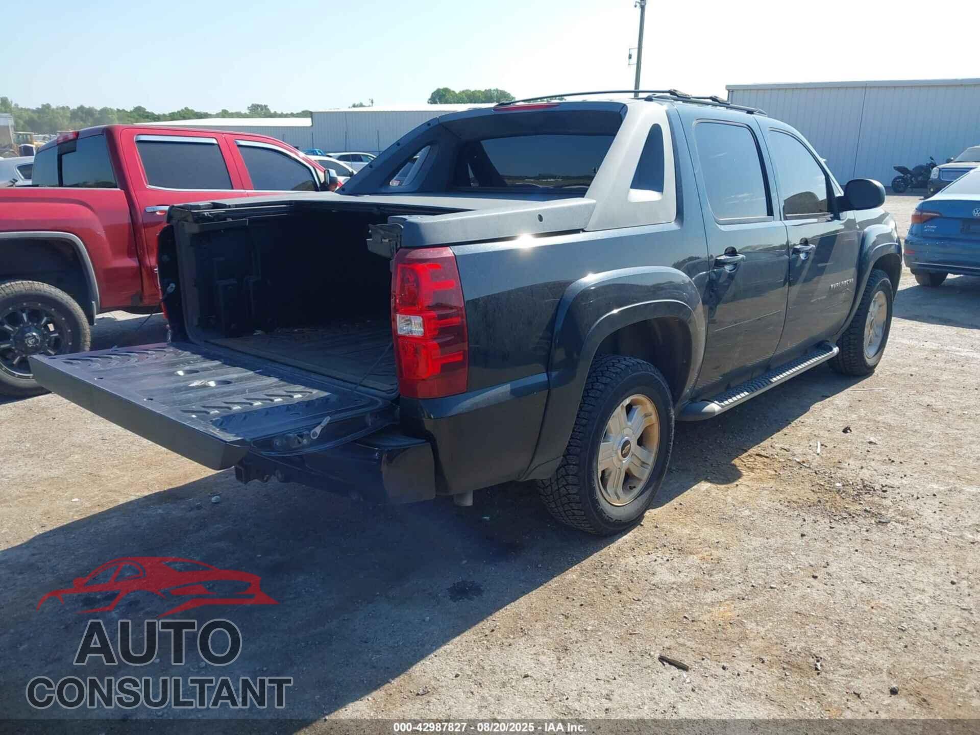CHEVROLET AVALANCHE 1500 2011 - 3GNTKFE37BG130697