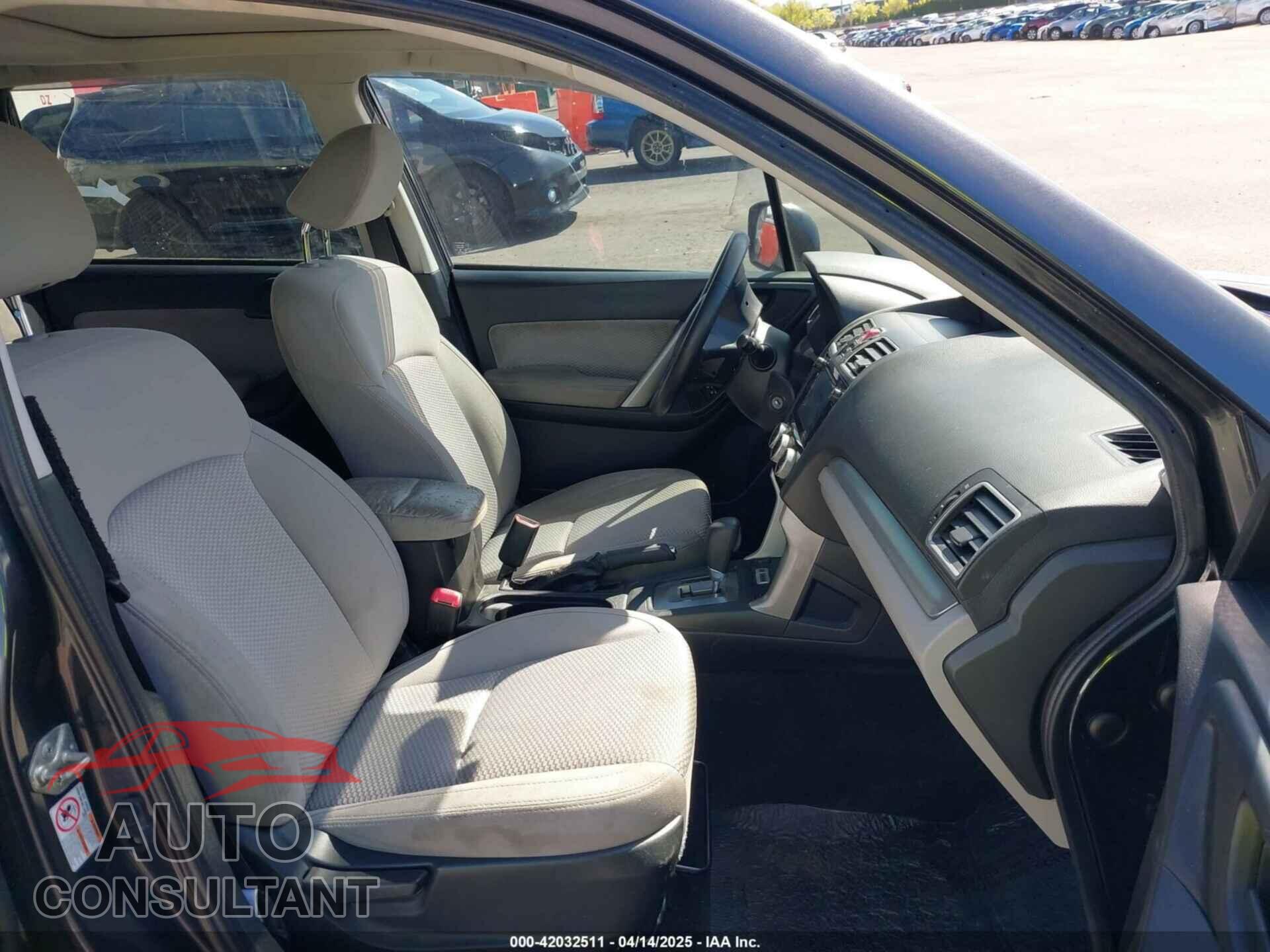 SUBARU FORESTER 2018 - JF2SJAEC5JH519158