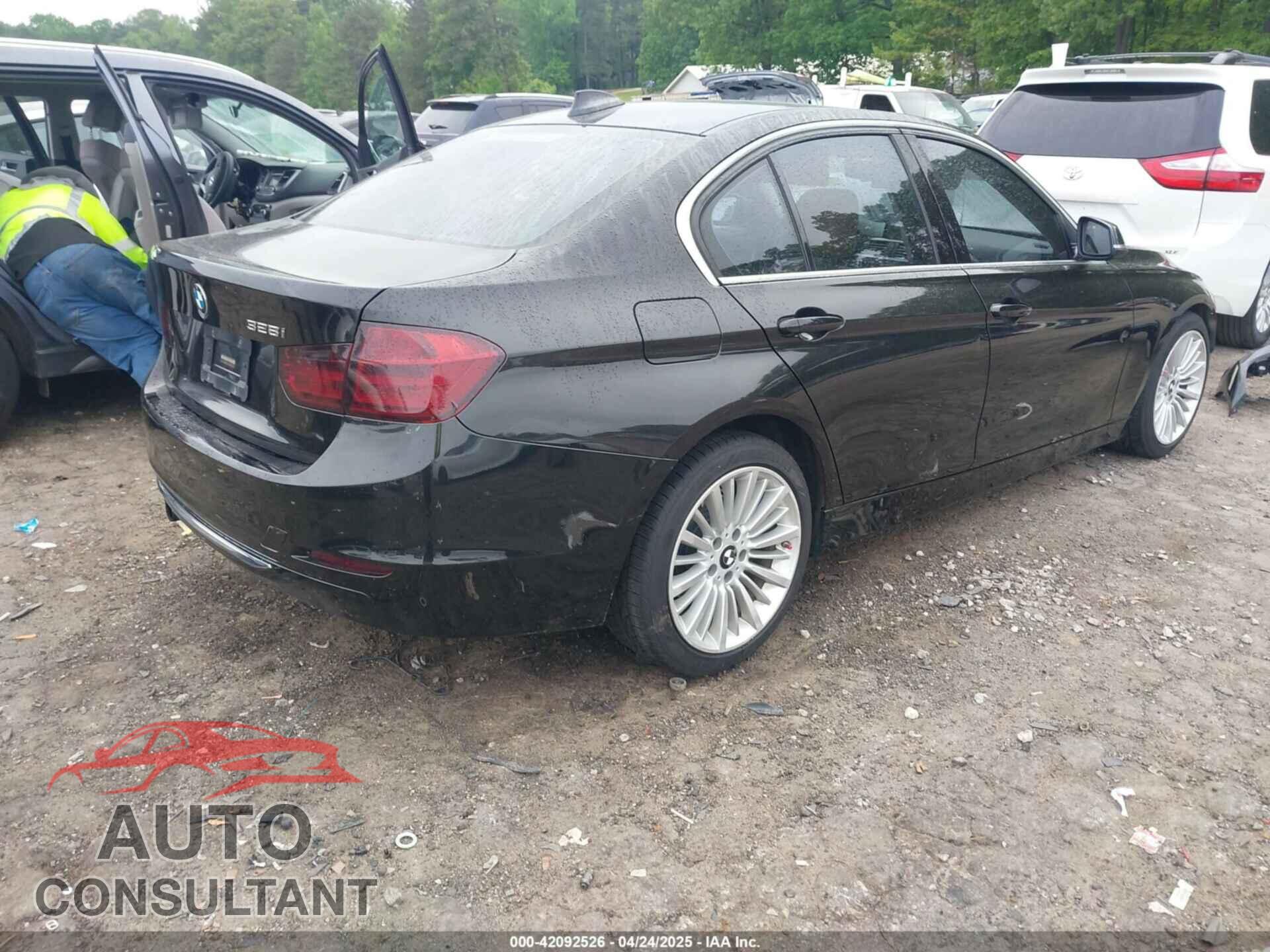 BMW 328I 2013 - WBA3A5G54DNP20416