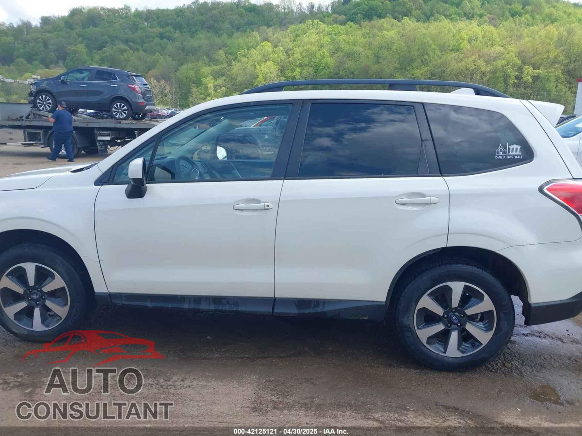 SUBARU FORESTER 2017 - JF2SJAEC3HH573472