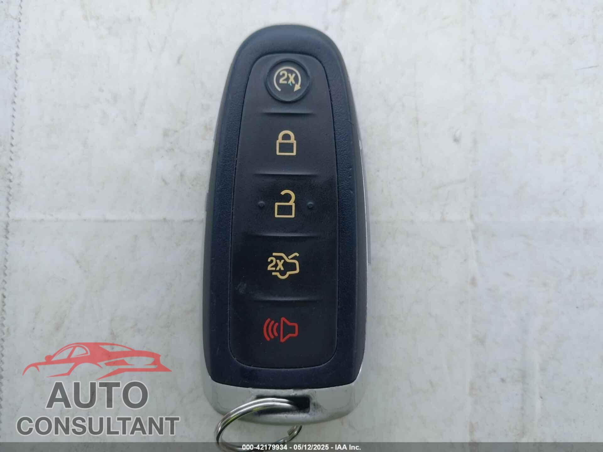 FORD TAURUS 2016 - 1FAHP2F84GG141829