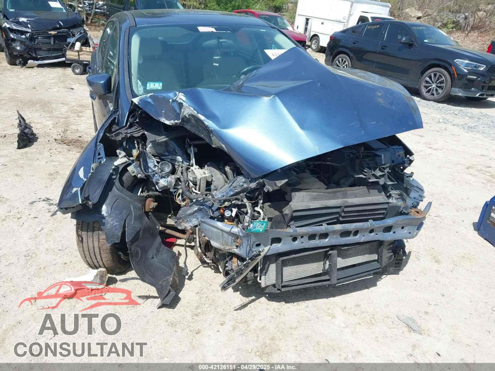 FORD FOCUS 2018 - 1FADP3N23JL280589