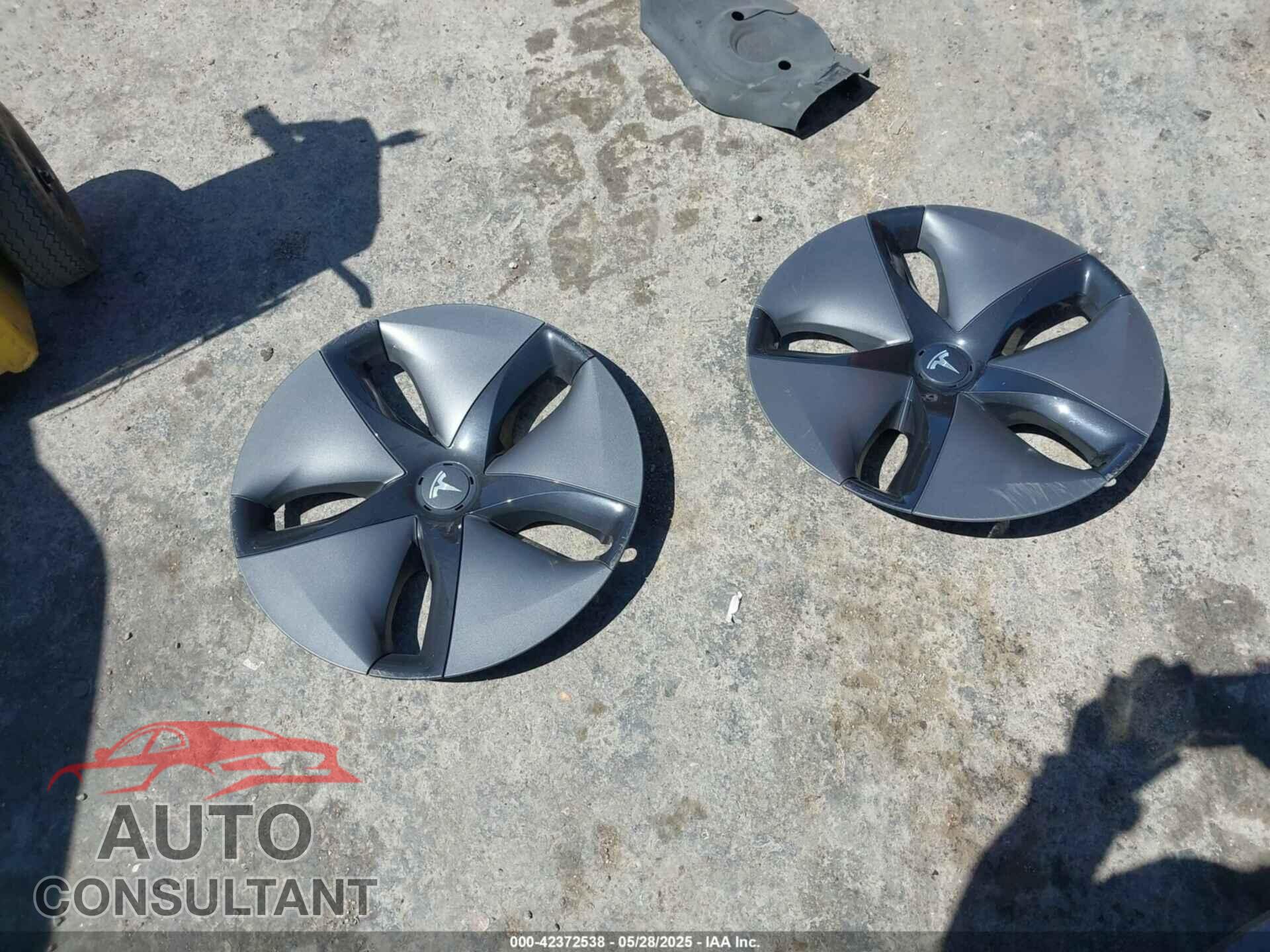 TESLA MODEL 3 2018 - 5YJ3E1EA3JF123798