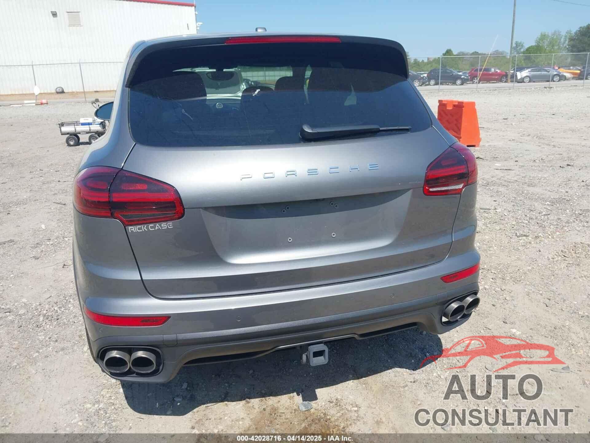 PORSCHE CAYENNE 2018 - WP1AB2A21JLA60264