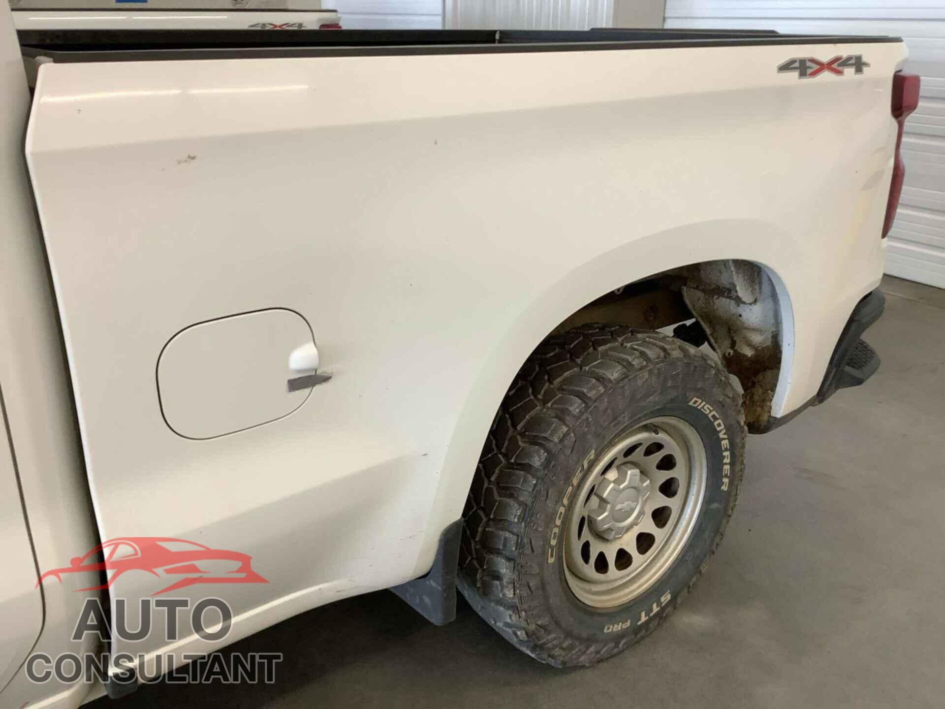 CHEVROLET SILVERADO 2019 - 1GCRYAEF5KZ270424