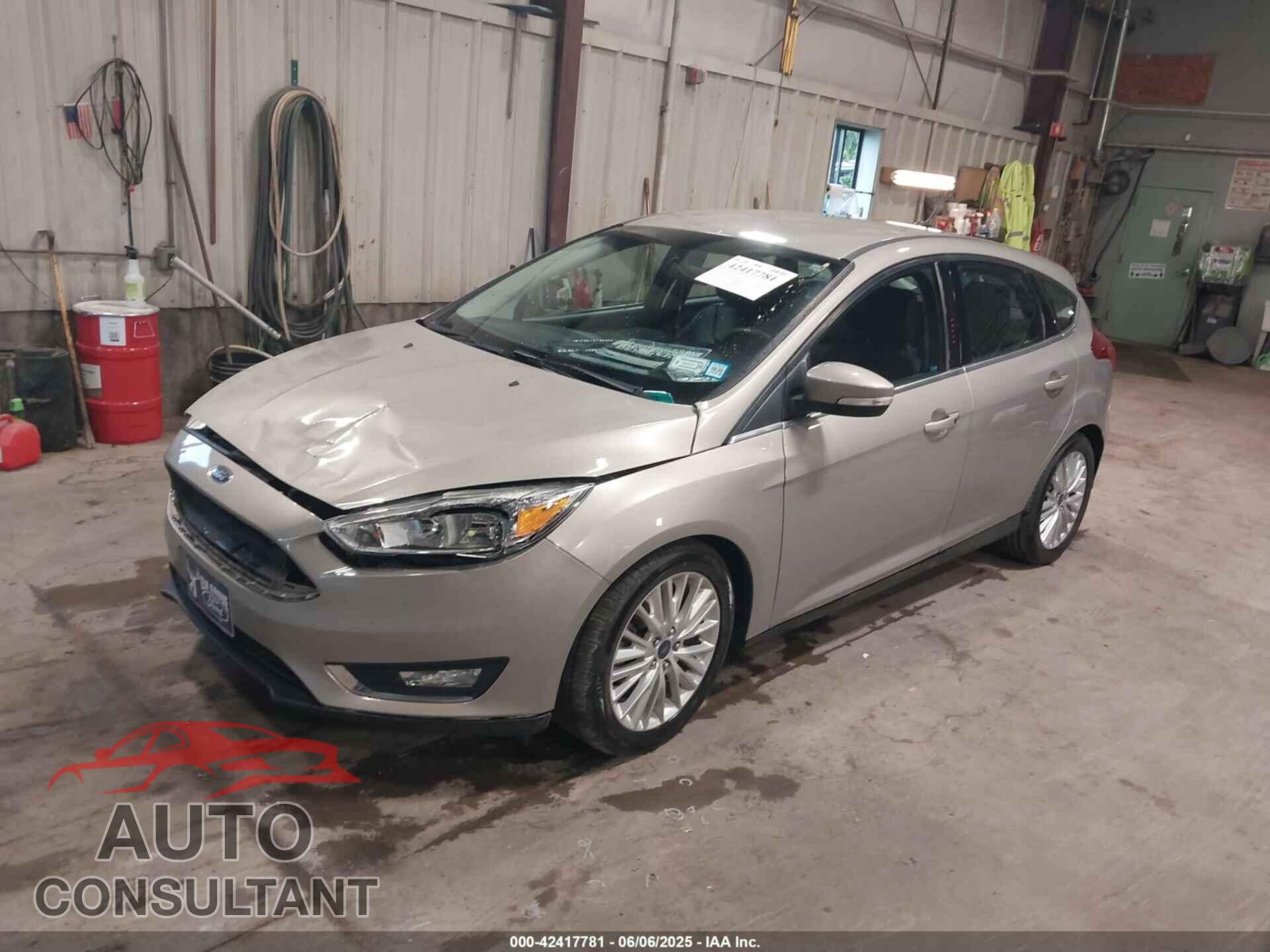 FORD FOCUS 2015 - 1FADP3N27FL328473