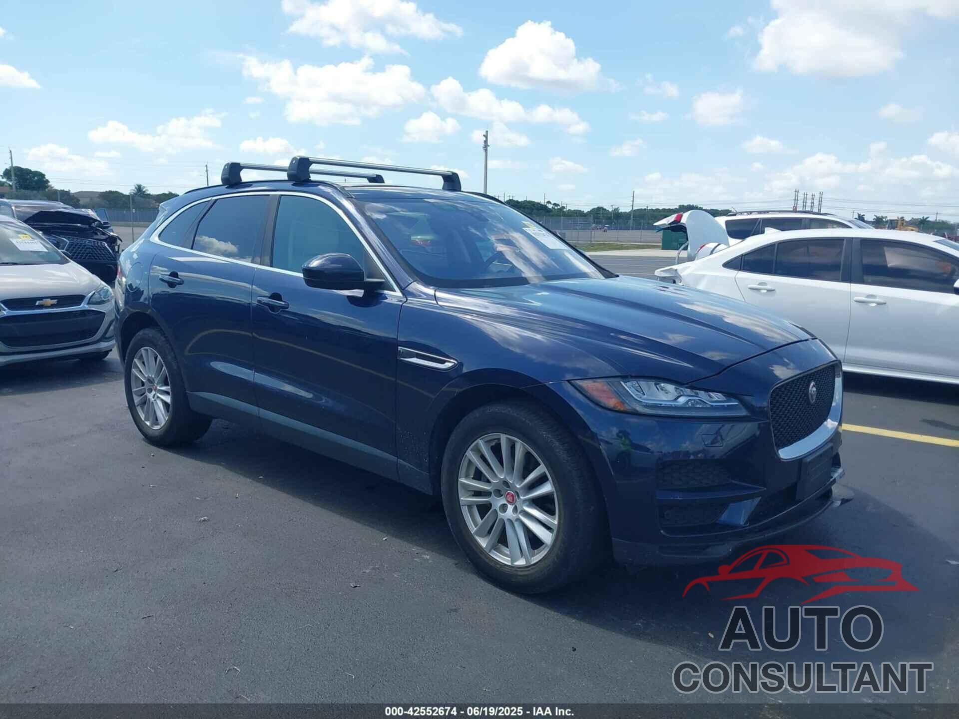 JAGUAR F-PACE 2017 - SADCK2BV8HA496834