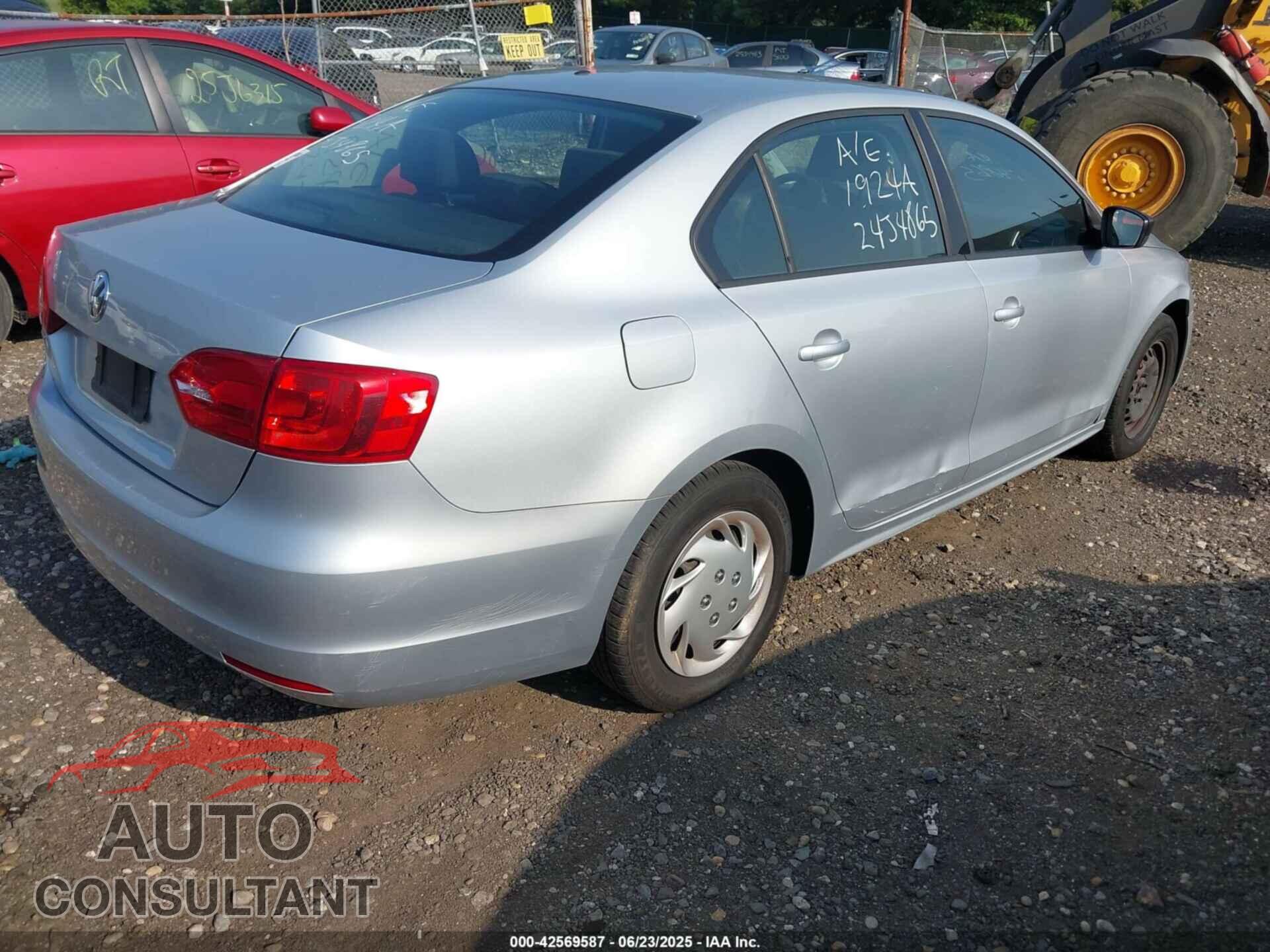 VOLKSWAGEN JETTA 2013 - 3VW2K7AJ2DM280913