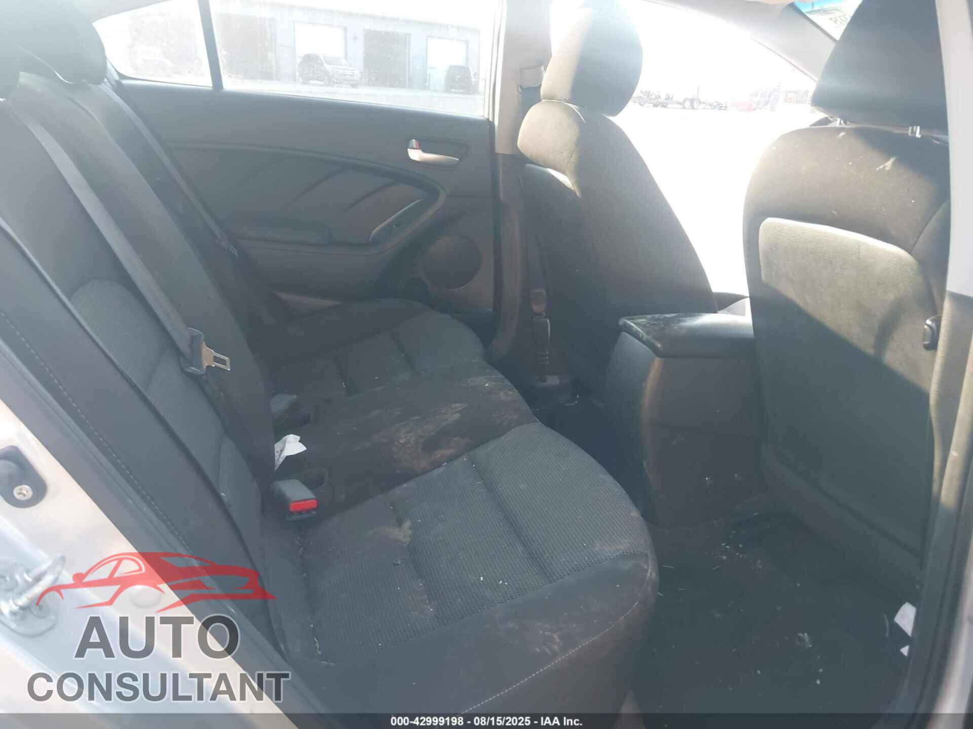 KIA FORTE 2017 - 3KPFK4A70HE065117