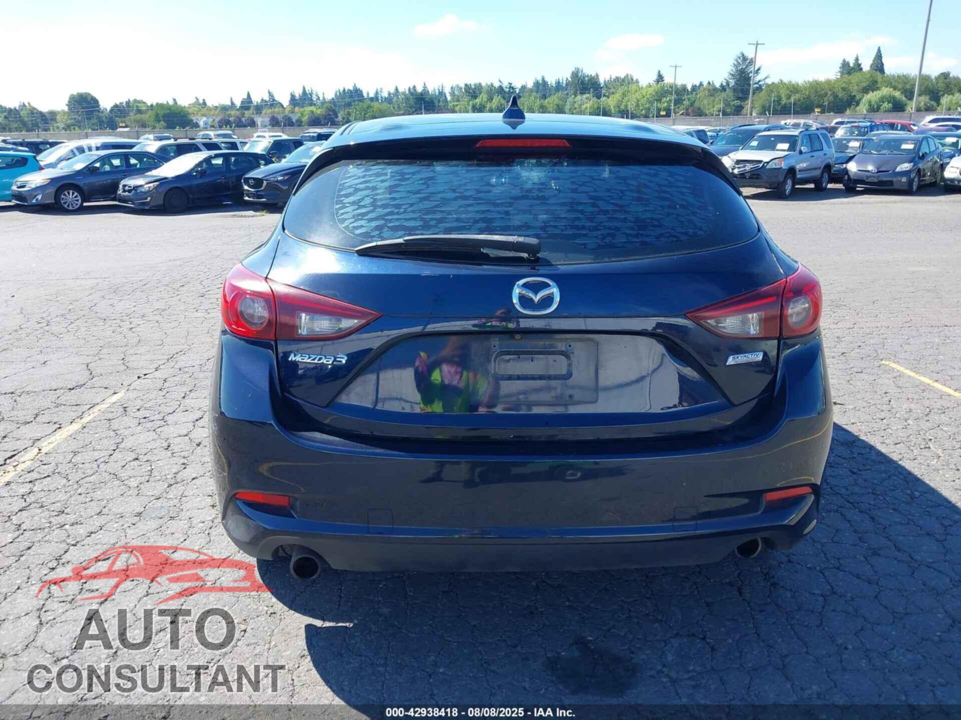 MAZDA MAZDA3 2018 - 3MZBN1L38JM184542