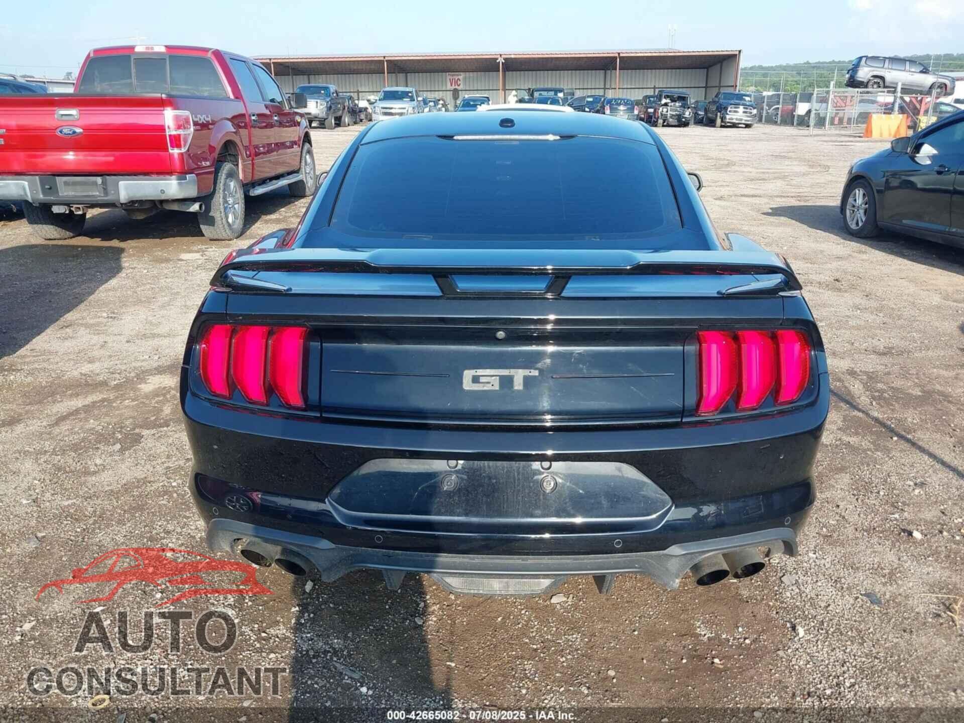 FORD MUSTANG 2018 - 1FA6P8CF7J5166885