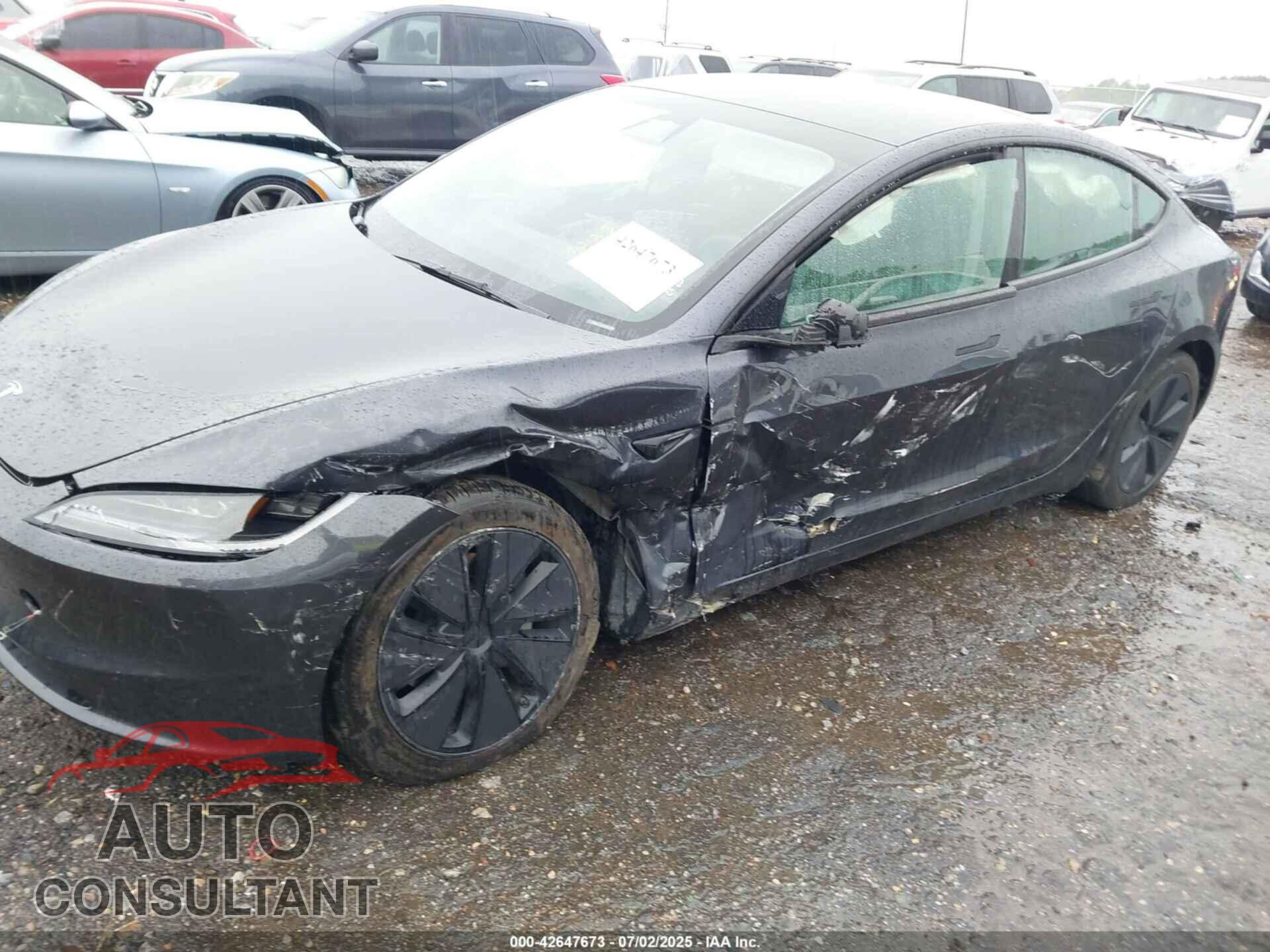 TESLA MODEL 3 2024 - 5YJ3E1EA8RF789566