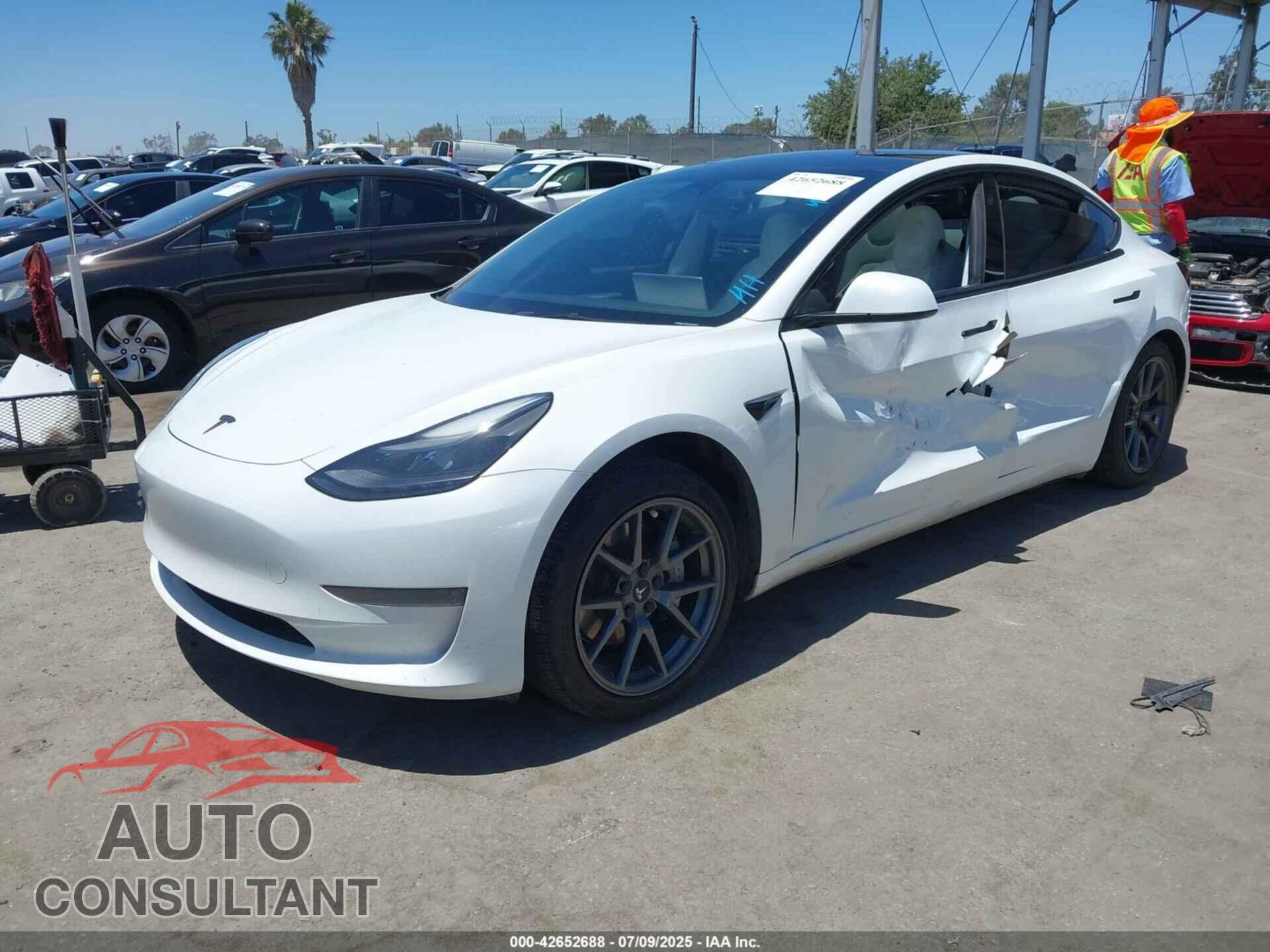 TESLA MODEL 3 2023 - 5YJ3E1EA4PF512121