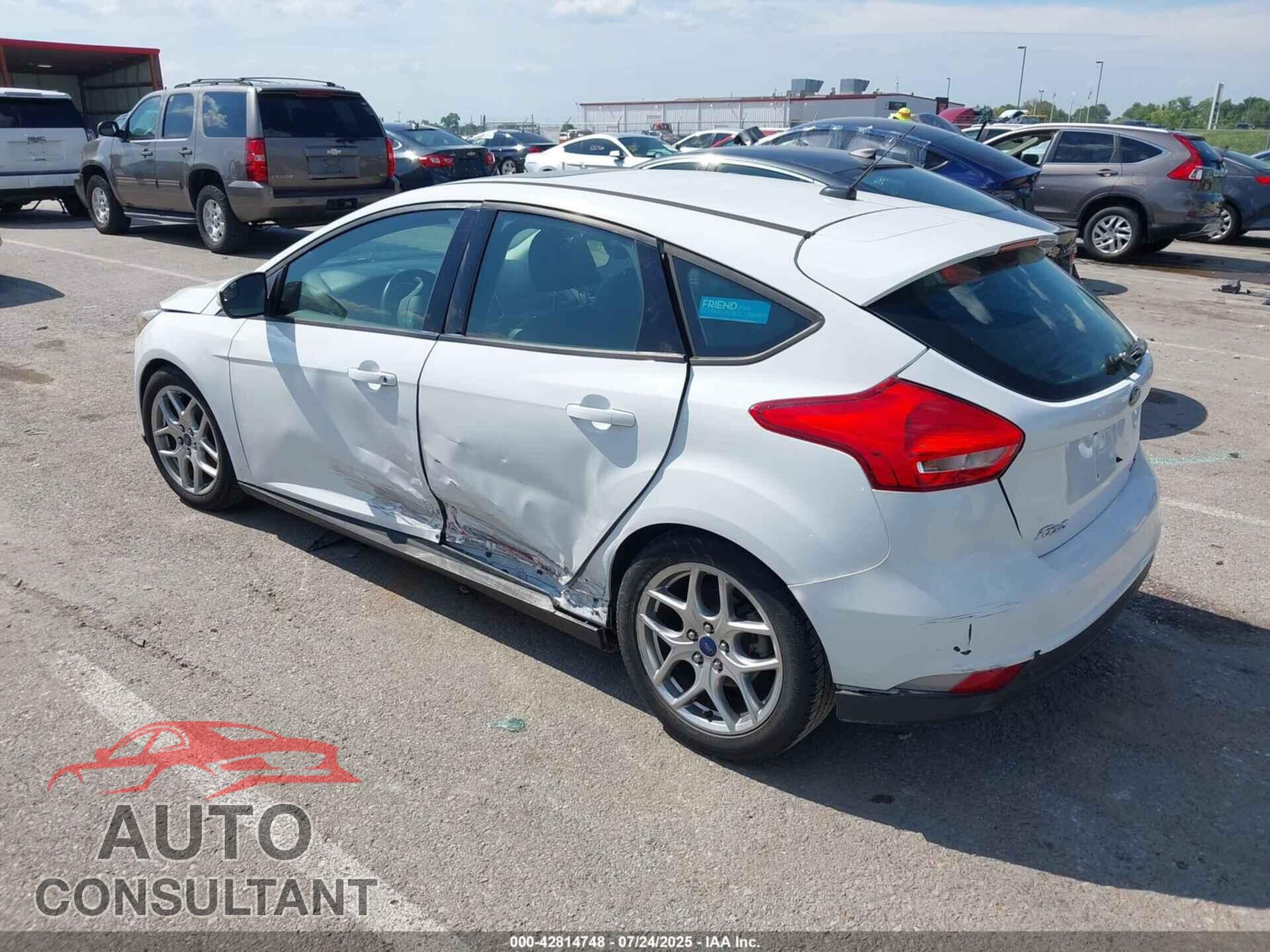 FORD FOCUS 2015 - 1FADP3K23FL234448