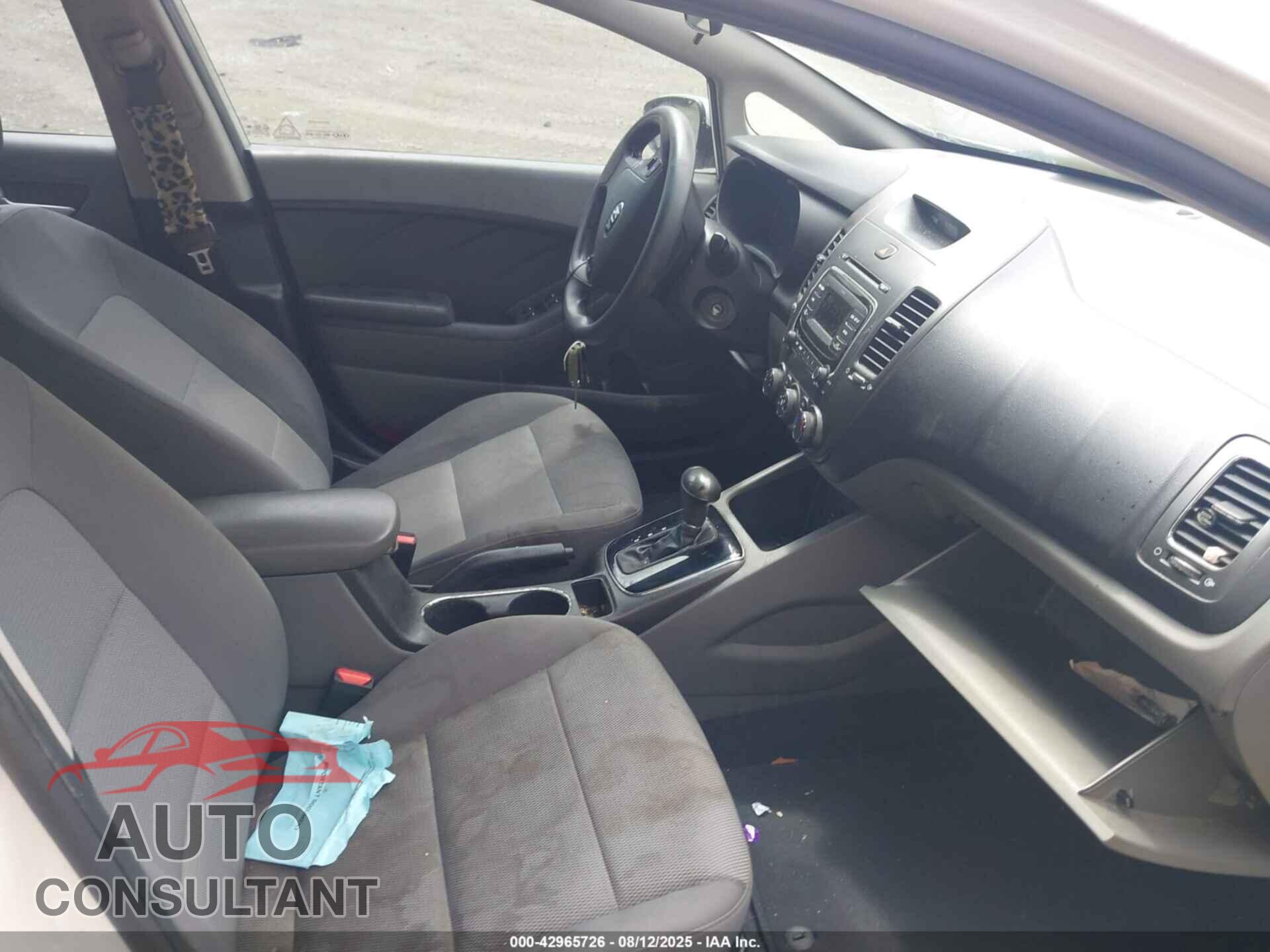 KIA FORTE 2017 - 3KPFK4A74HE110852