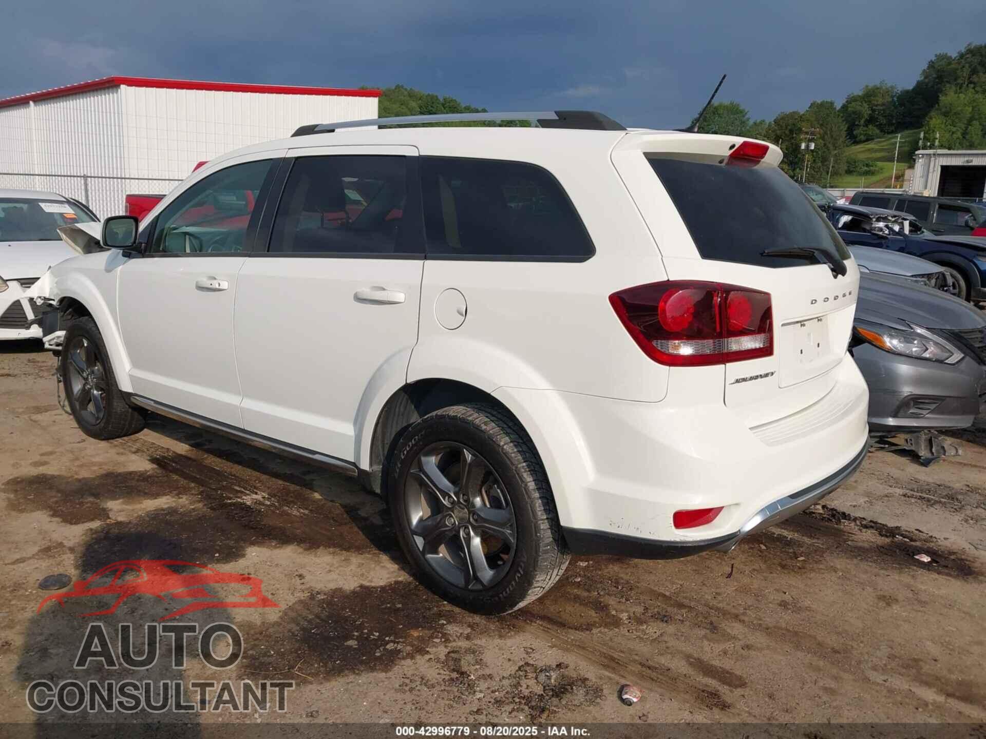 DODGE JOURNEY 2016 - 3C4PDCGG5GT132045