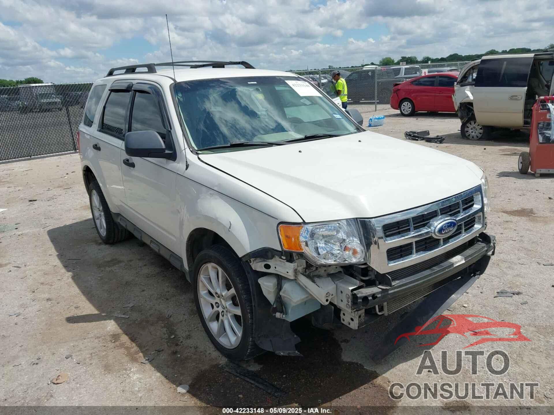 FORD ESCAPE 2010 - 1FMCU0C77AKB80136