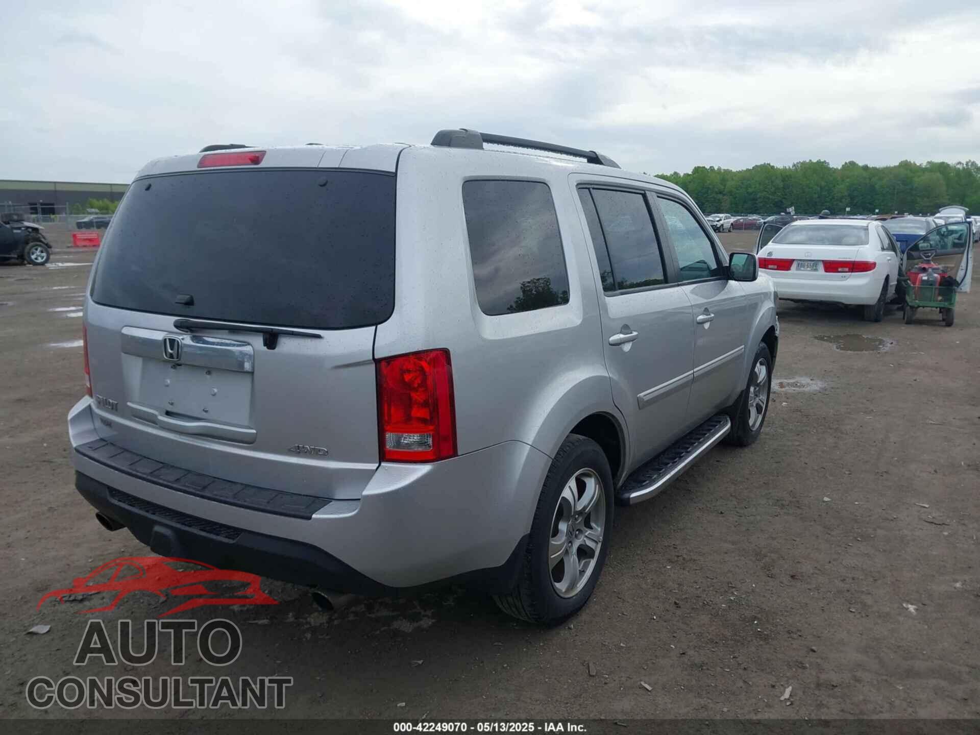HONDA PILOT 2014 - 5FNYF4H57EB040559