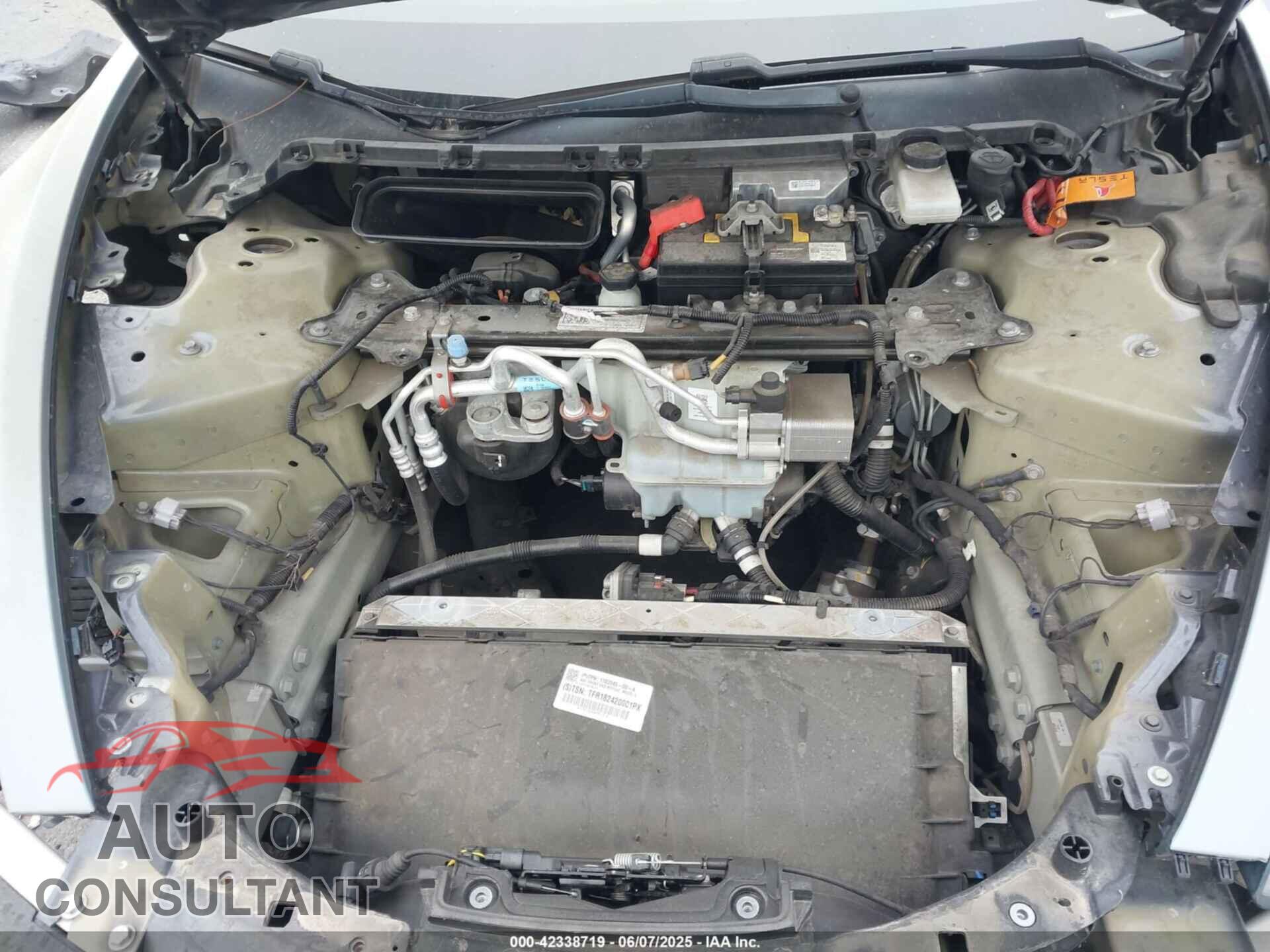 TESLA MODEL 3 2018 - 5YJ3E1EA5JF077617