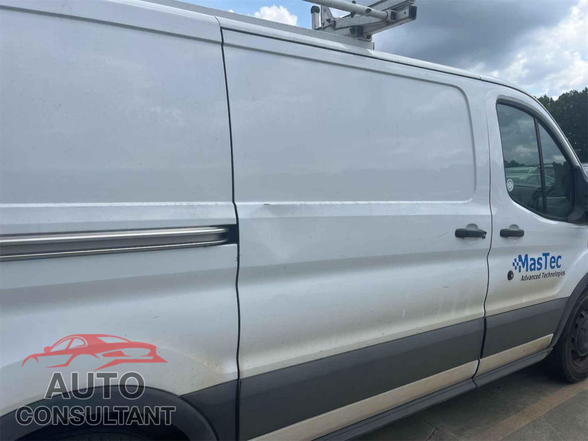 FORD TRANSIT 2017 - 1FTYE1YM1HKB17670