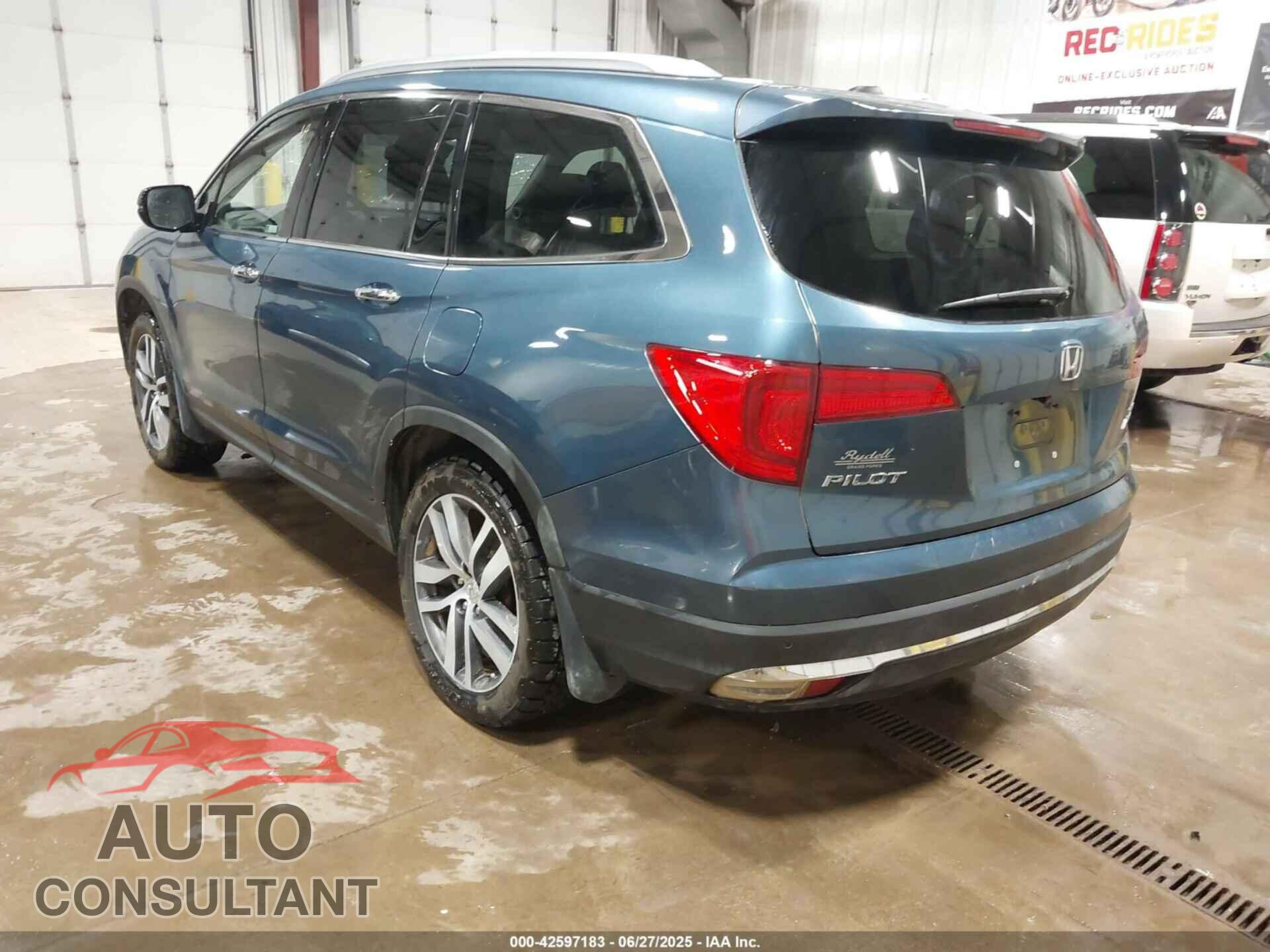 HONDA PILOT 2017 - 5FNYF6H09HB092148