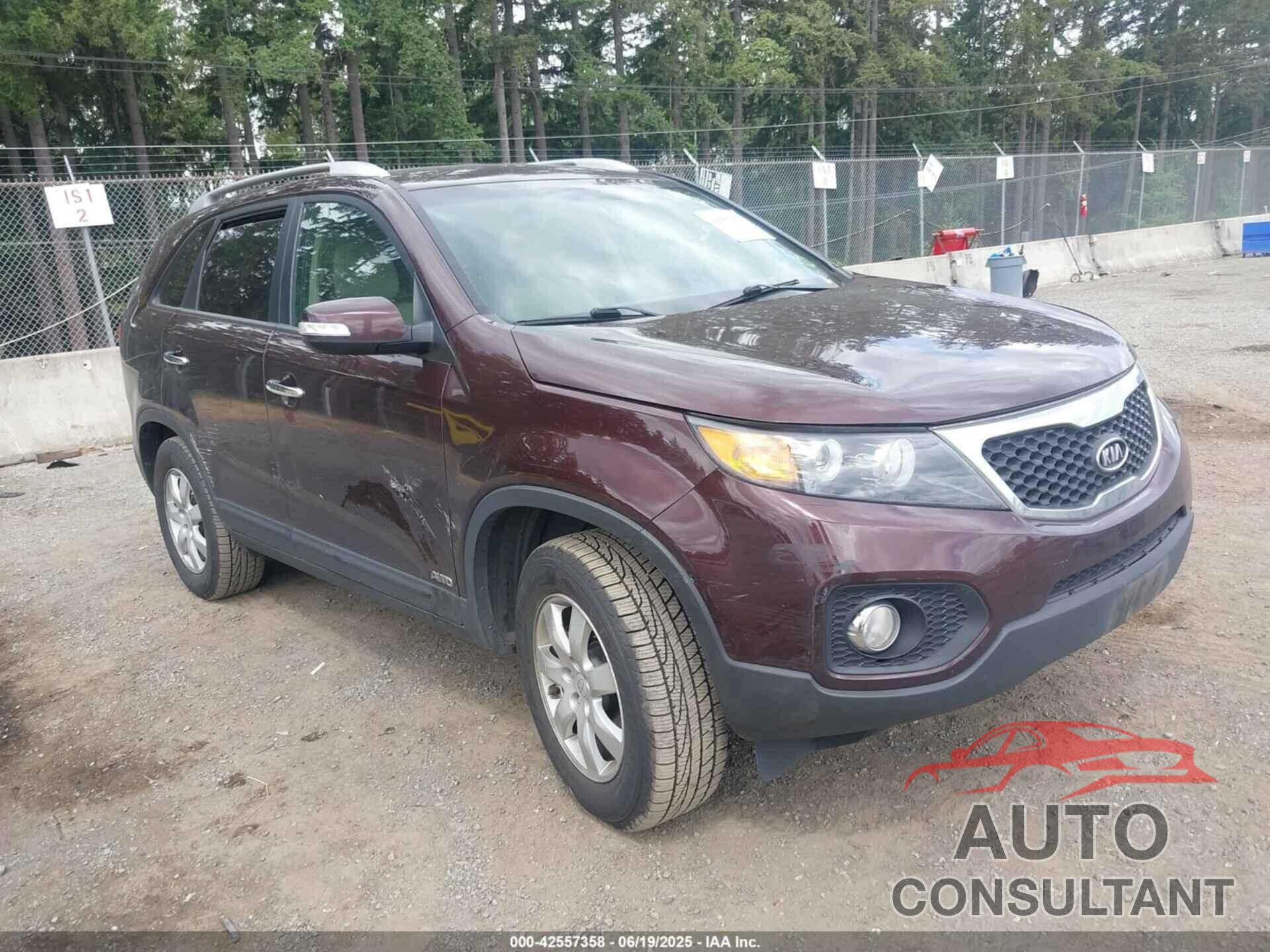 KIA SORENTO 2011 - 5XYKTDA11BG022732