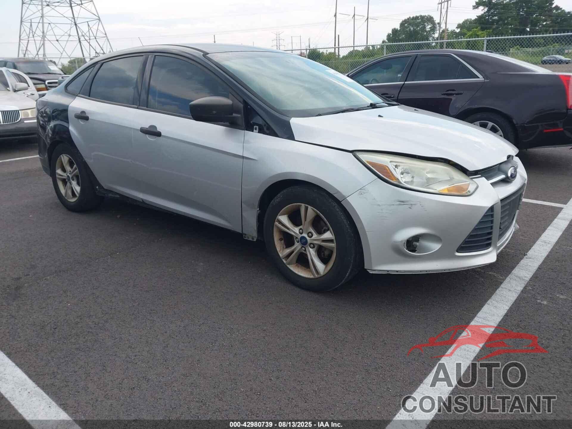 FORD FOCUS 2014 - 1FADP3F27EL417019