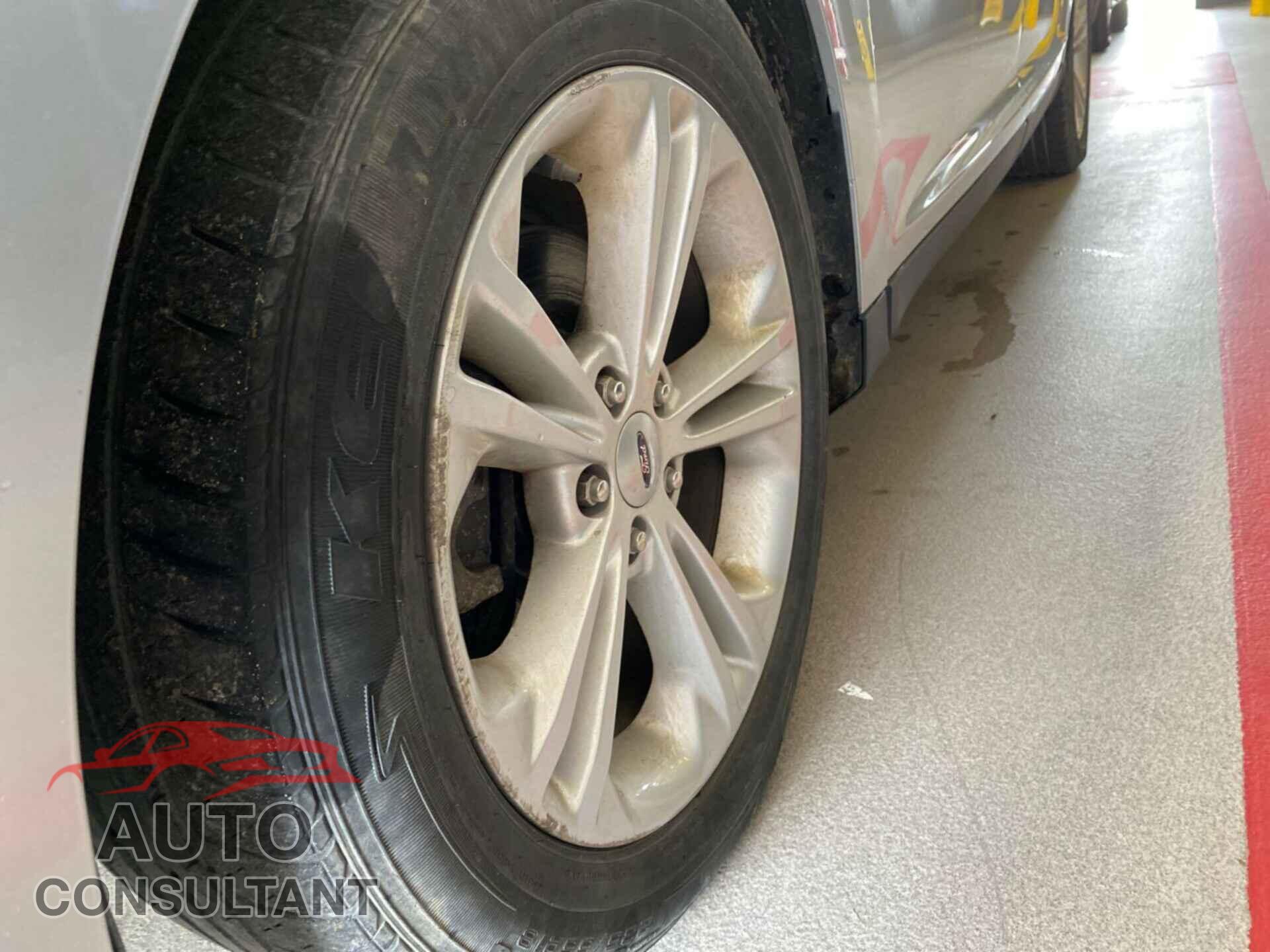 FORD TAURUS 2016 - 1FAHP2E88GG116319