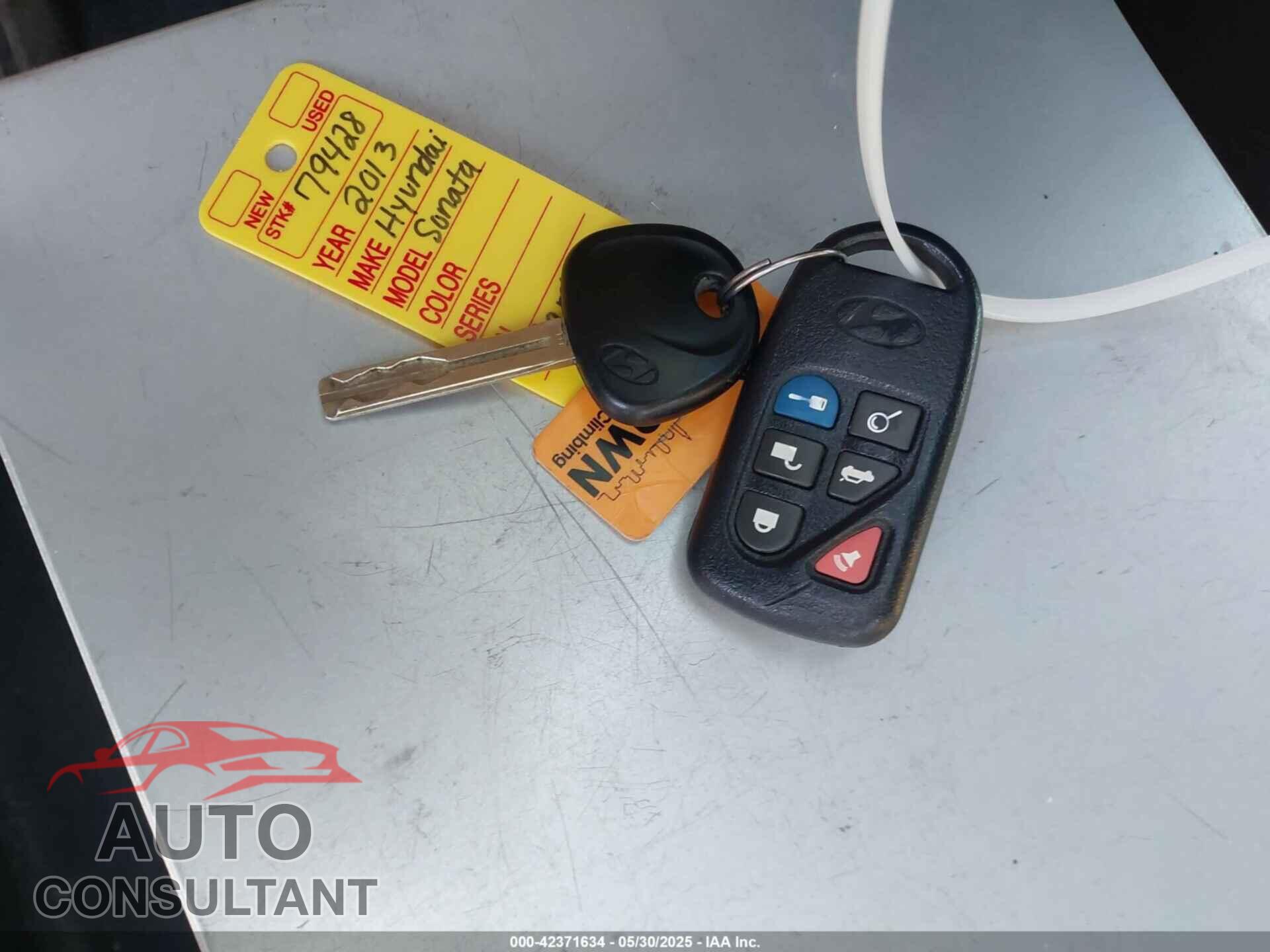 HYUNDAI SONATA 2013 - 5NPEB4AC1DH570758