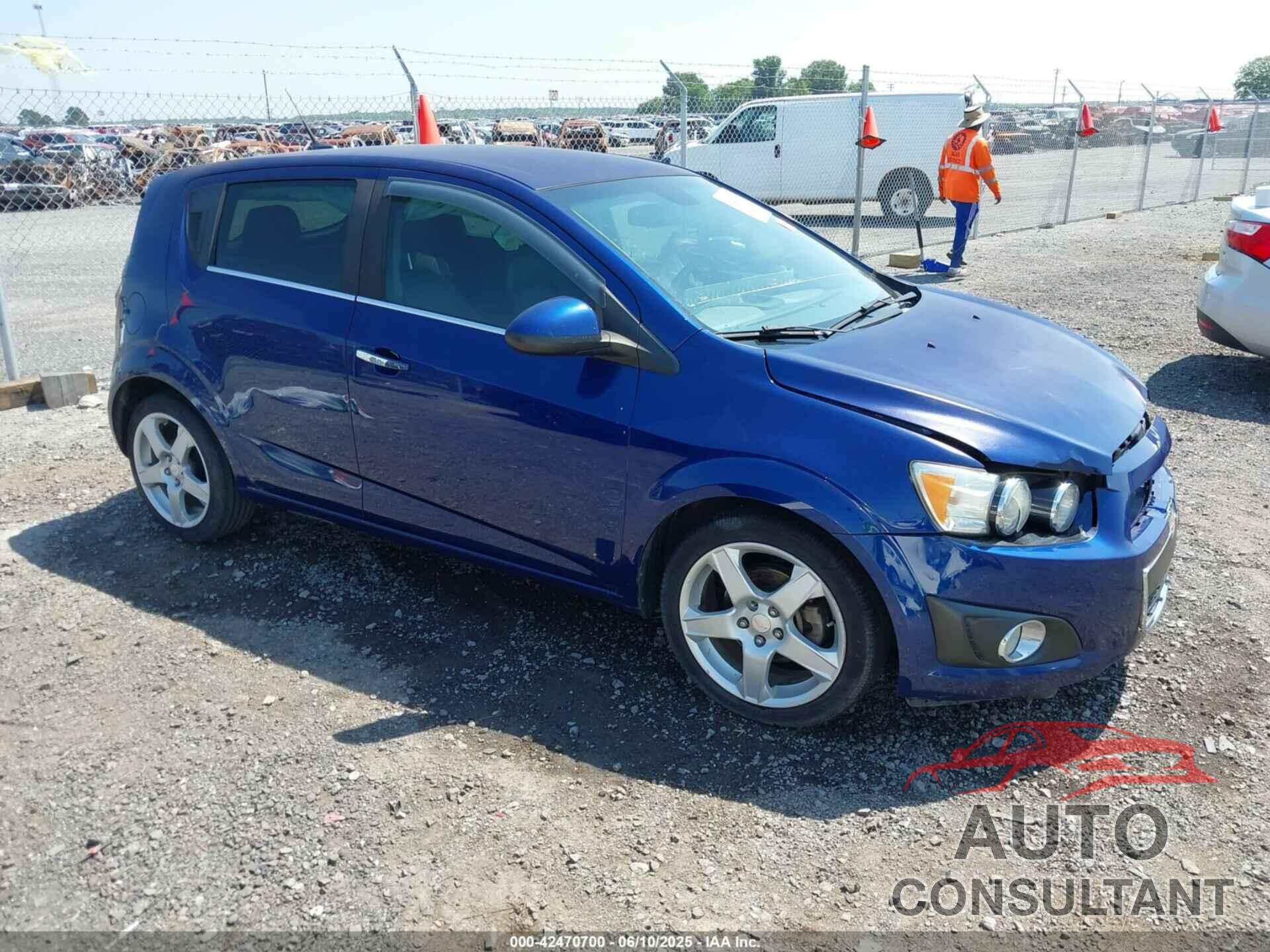 CHEVROLET SONIC 2014 - 1G1JE6SBXE4202876