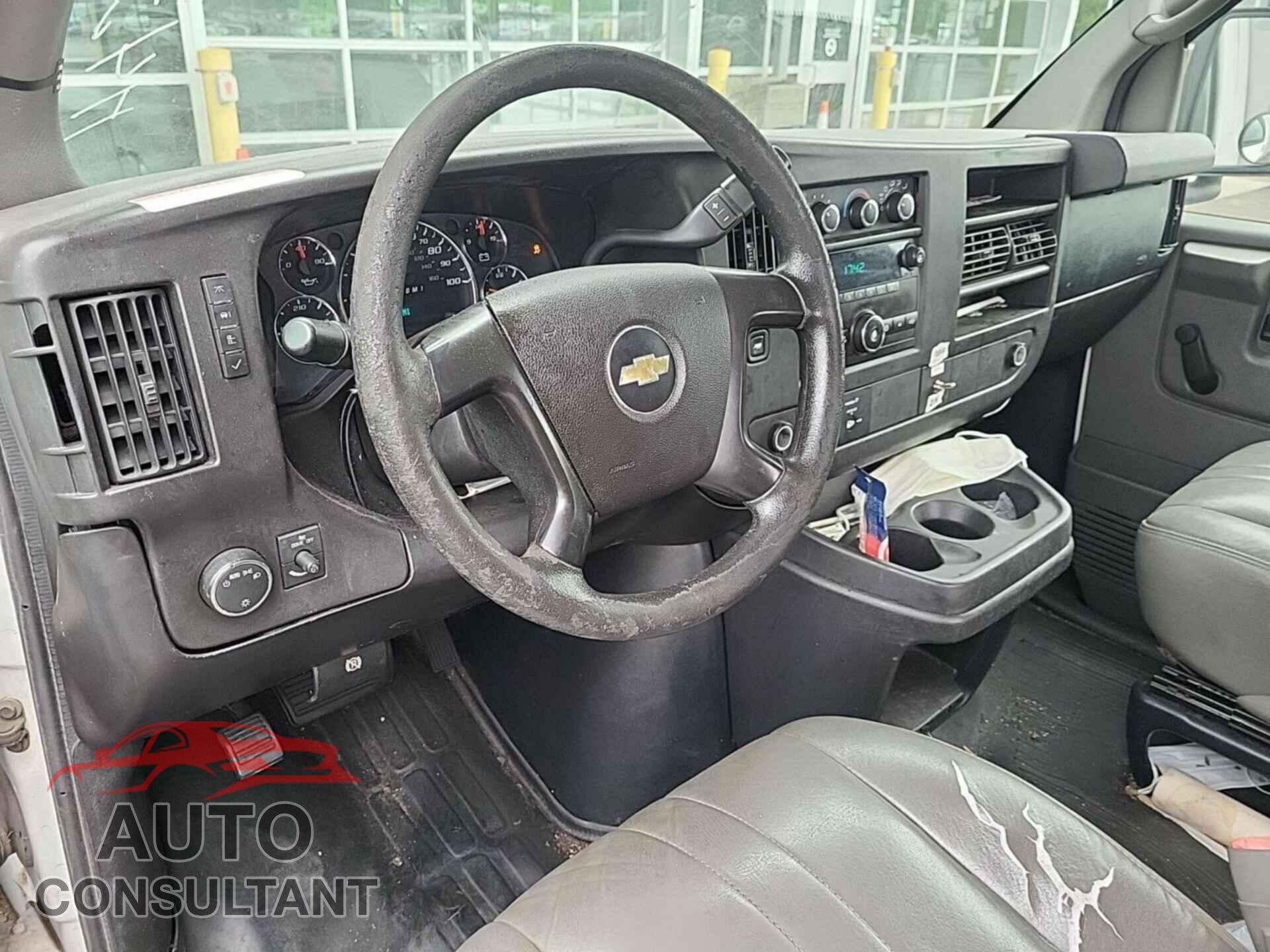 CHEVROLET EXPRESS G3500 2013 - 1GB0G2CA8D1172468