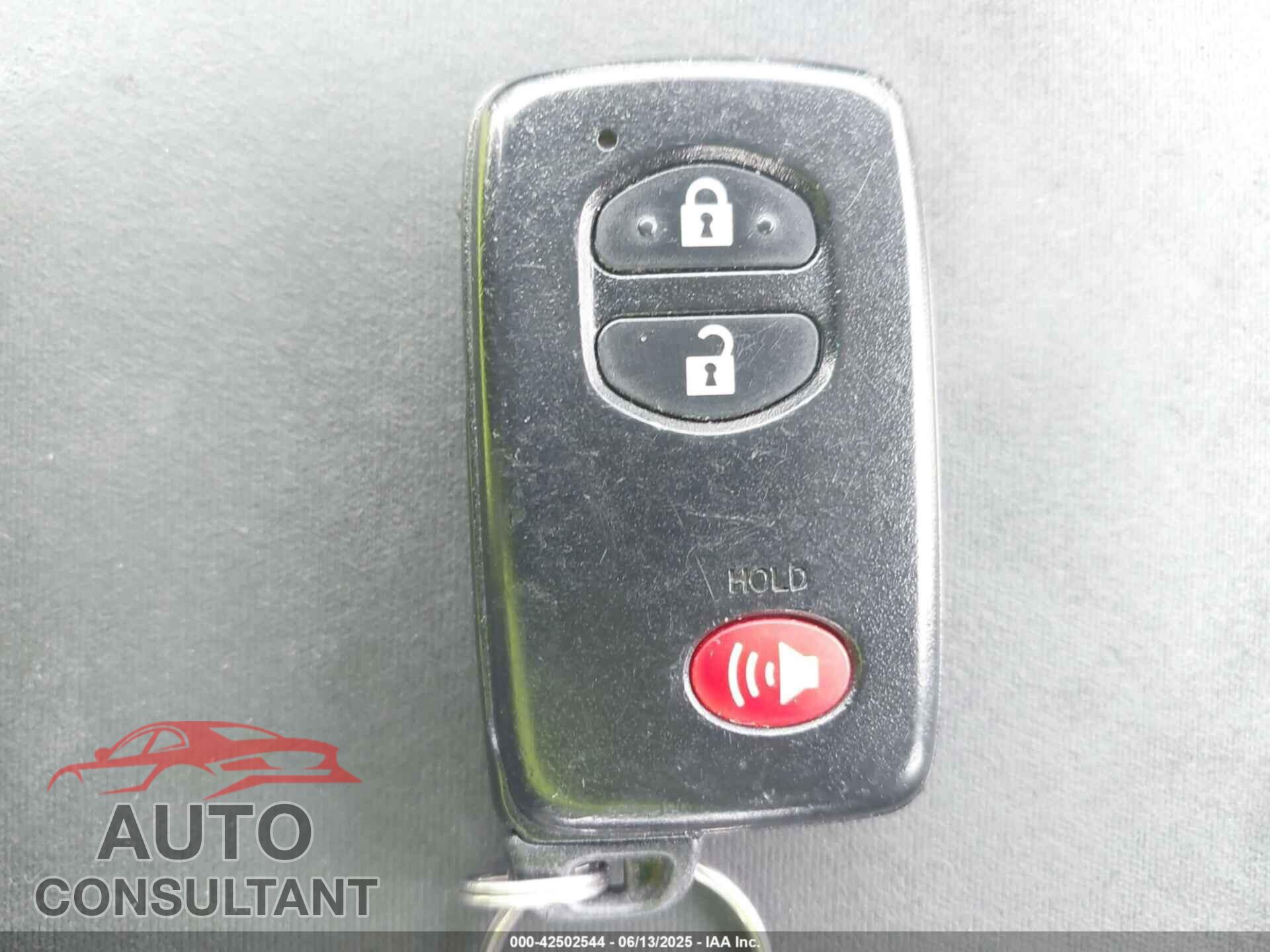 TOYOTA PRIUS 2015 - JTDKN3DU2F0424586