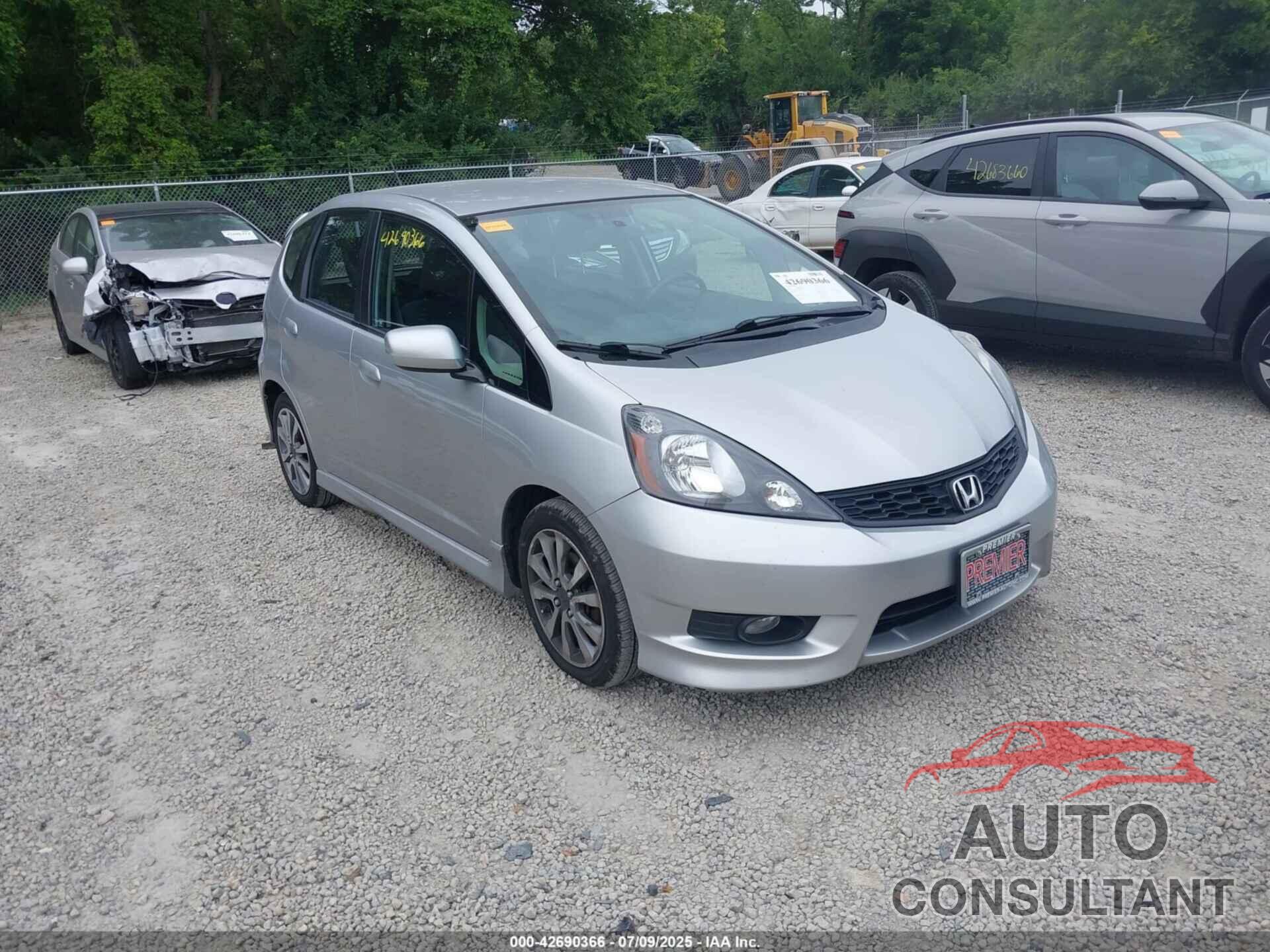 HONDA FIT 2013 - JHMGE8H58DC041025