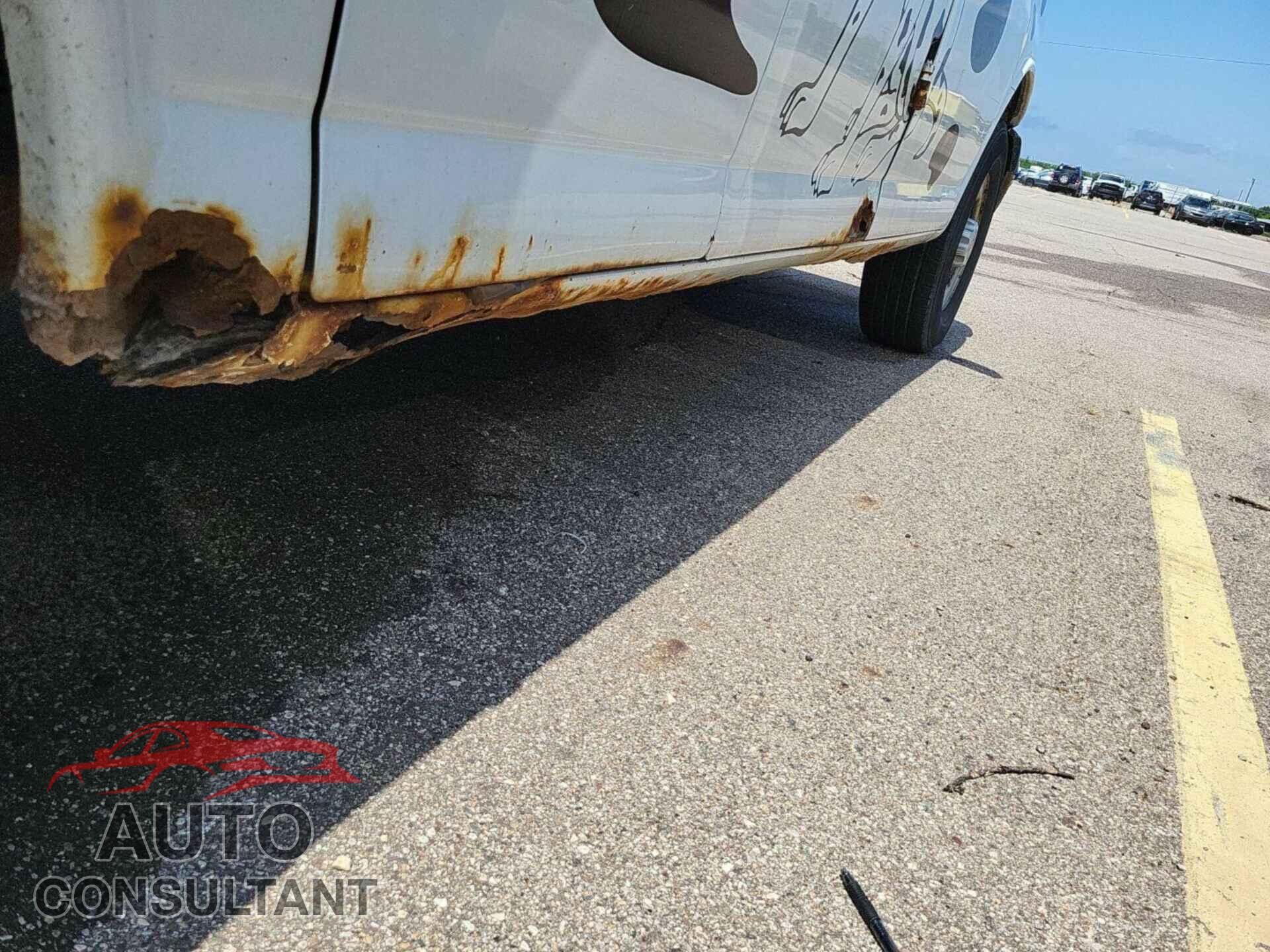 CHEVROLET EXPRESS G2500 2010 - 1GCZGFDA2A1126218
