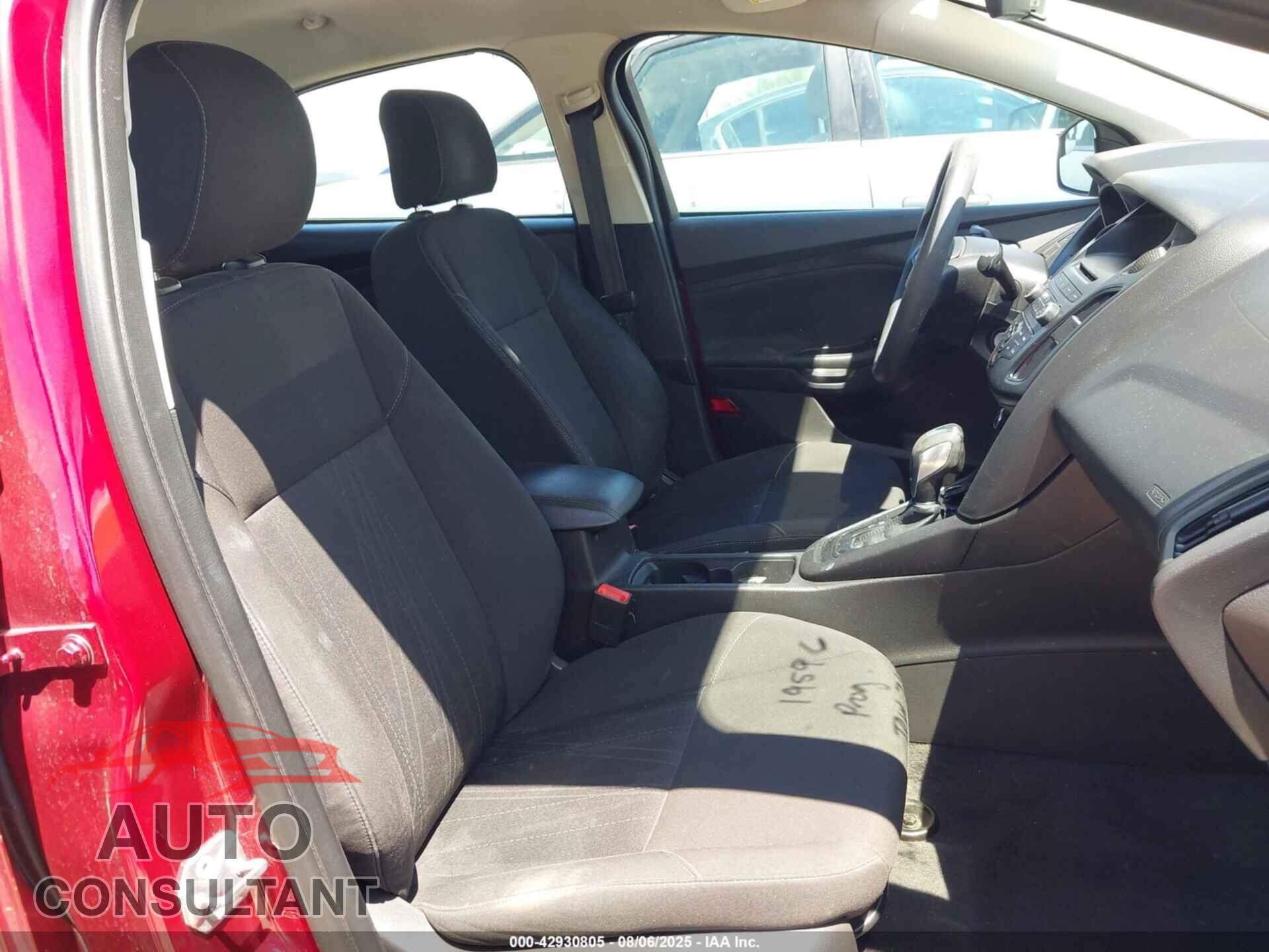FORD FOCUS 2015 - 1FADP3F26FL316779