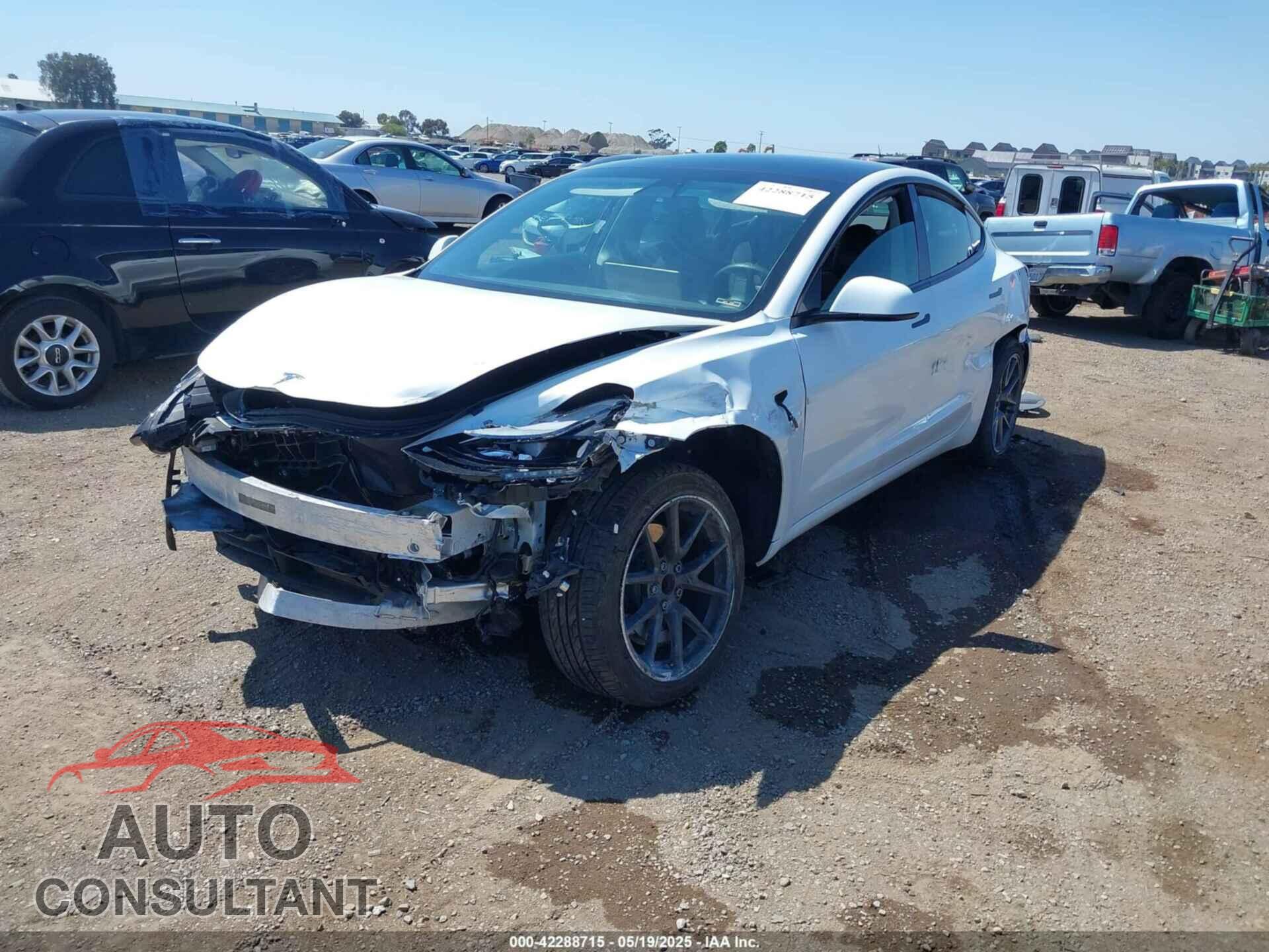 TESLA MODEL 3 2023 - 5YJ3E1EA2PF571569