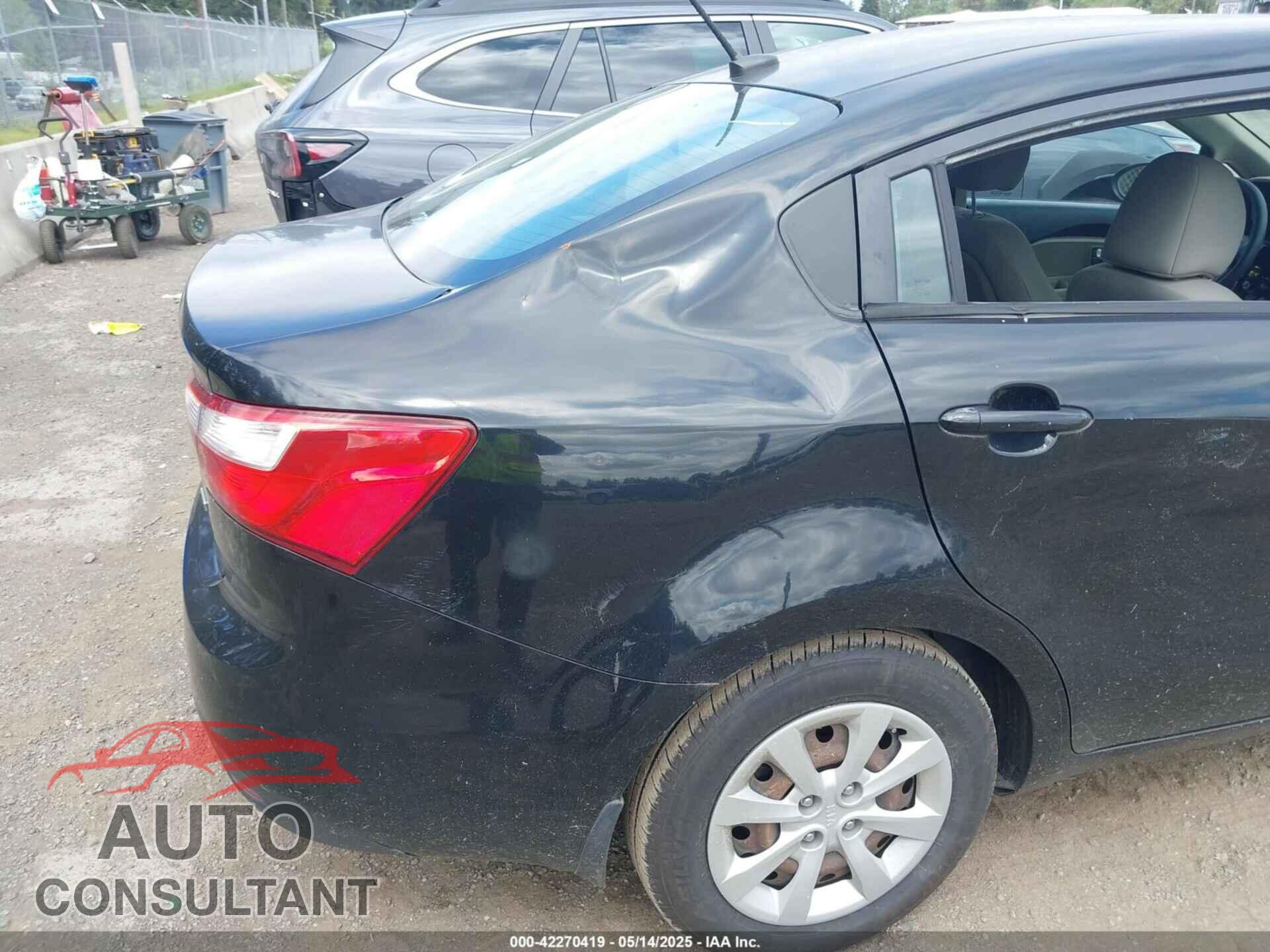 KIA RIO 2015 - KNADM4A32F6515087