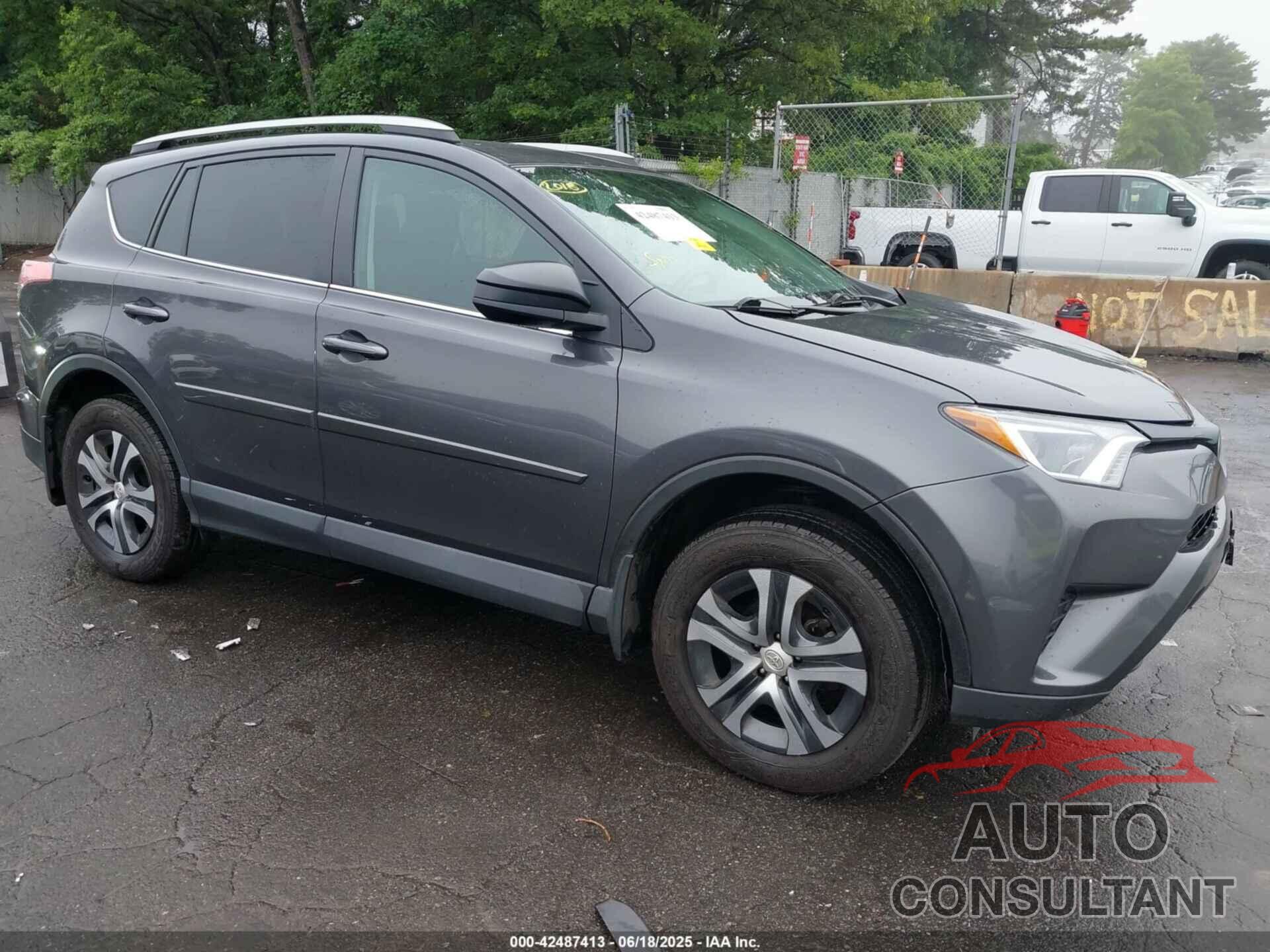 TOYOTA RAV4 2018 - 2T3BFREV8JW850391