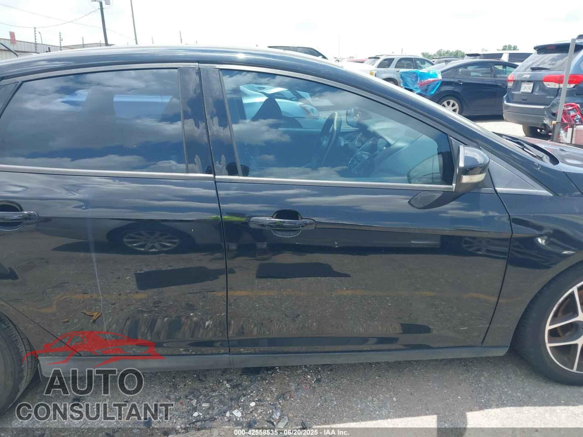 FORD FOCUS 2017 - 1FADP3H22HL303222