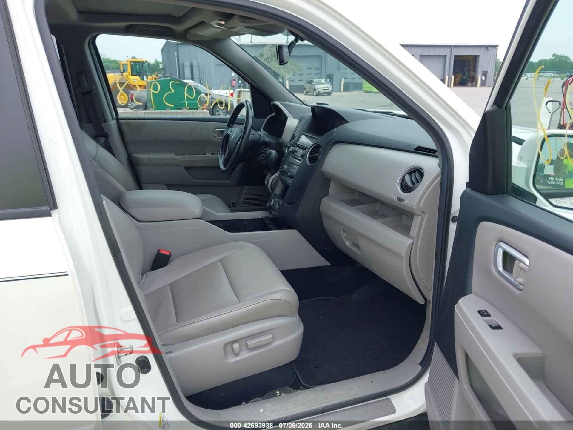 HONDA PILOT 2013 - 5FNYF4H90DB074568