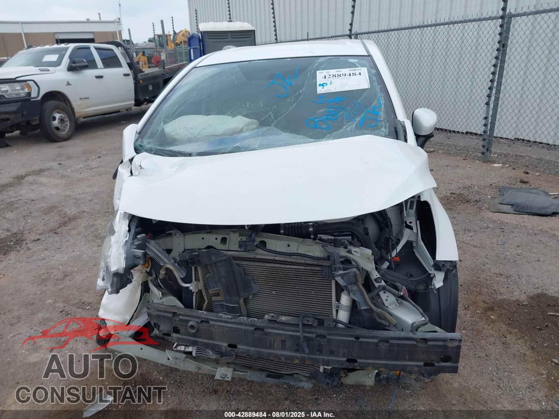 NISSAN VERSA NOTE 2015 - 3N1CE2CP2FL385255