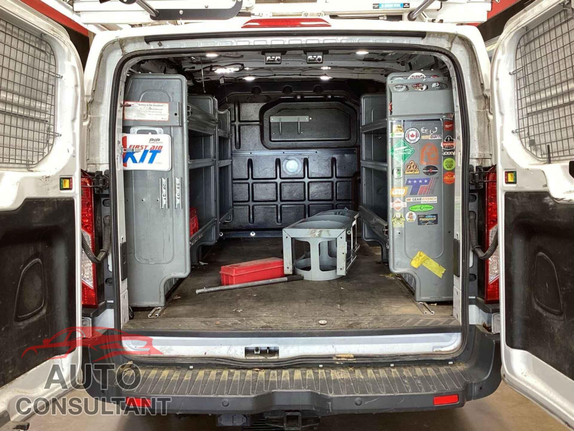 FORD TRANSIT 2018 - 1FTYR1YG1JKB43934