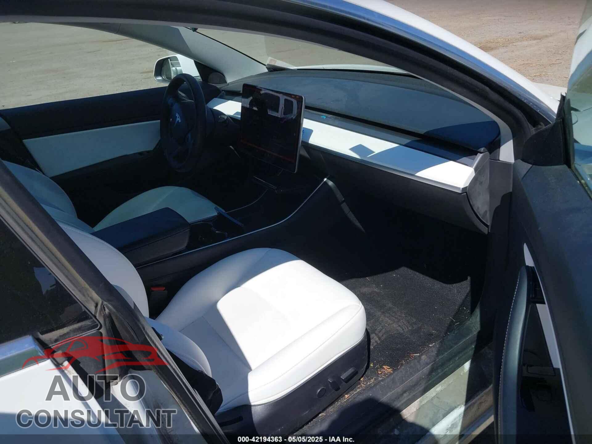 TESLA MODEL 3 2020 - 5YJ3E1EA5LF615350