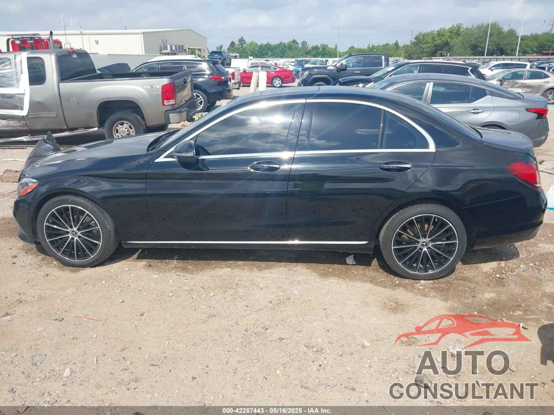 MERCEDES-BENZ C 300 2020 - 55SWF8DB9LU325172