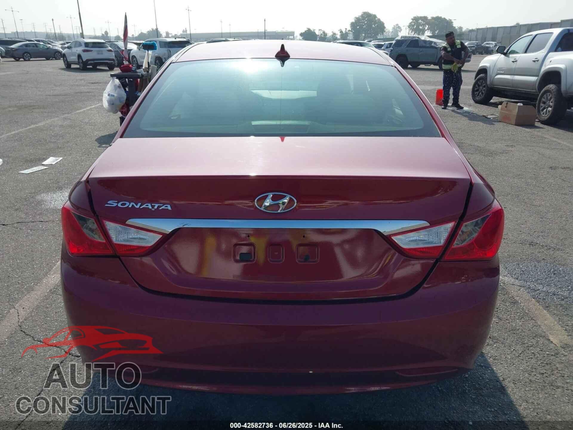 HYUNDAI SONATA 2012 - 5NPEB4AC0CH410823